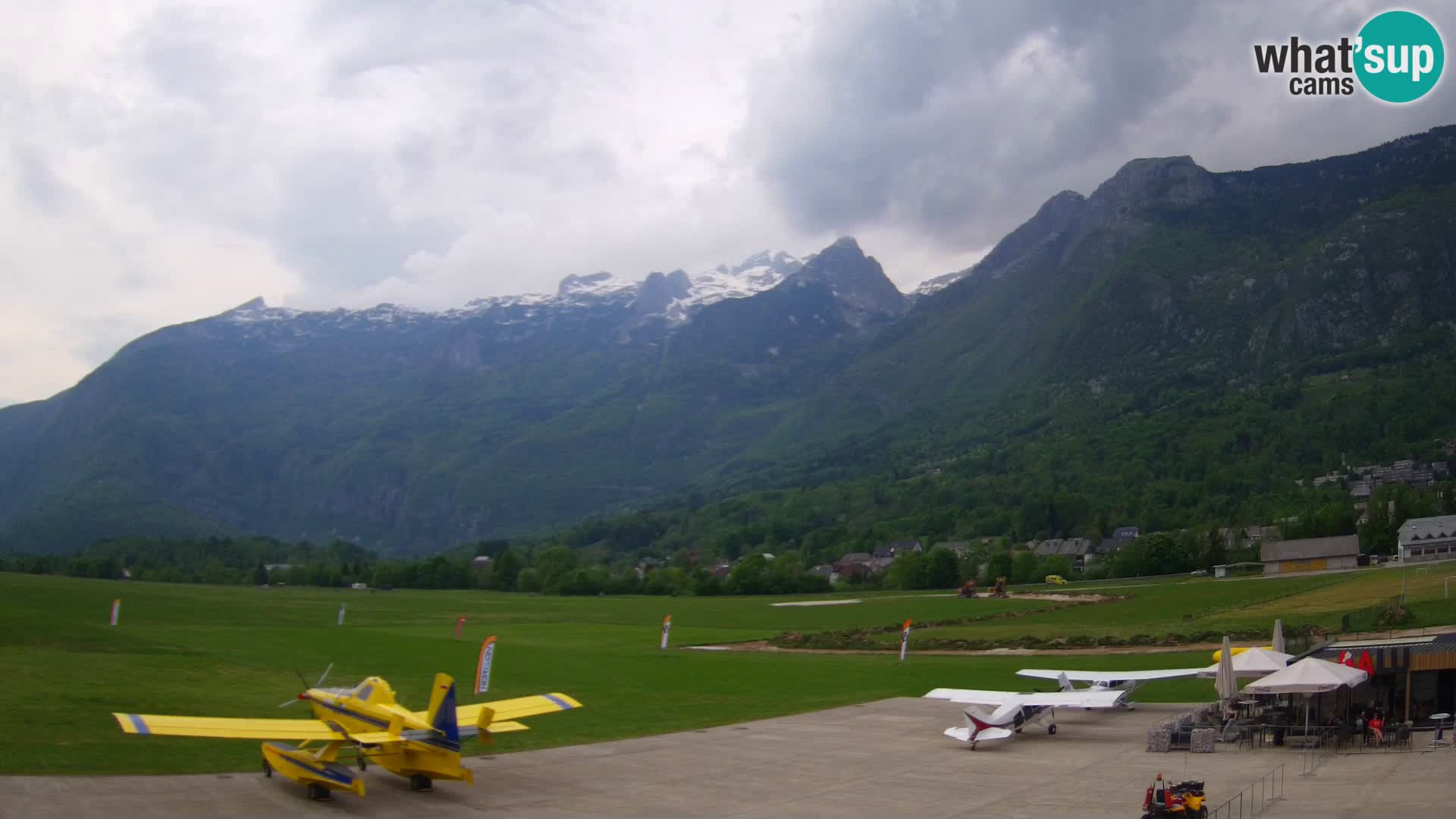 Live webcam Bovec airport – View to Kanin