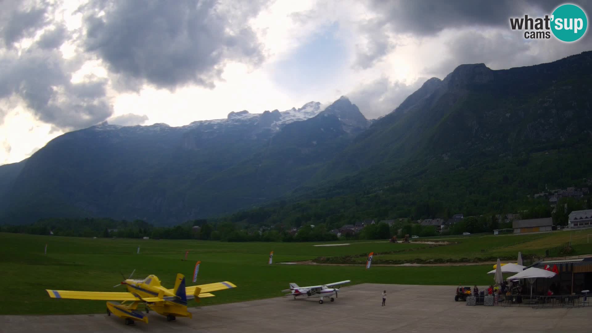 Live webcam Bovec airport – View to Kanin