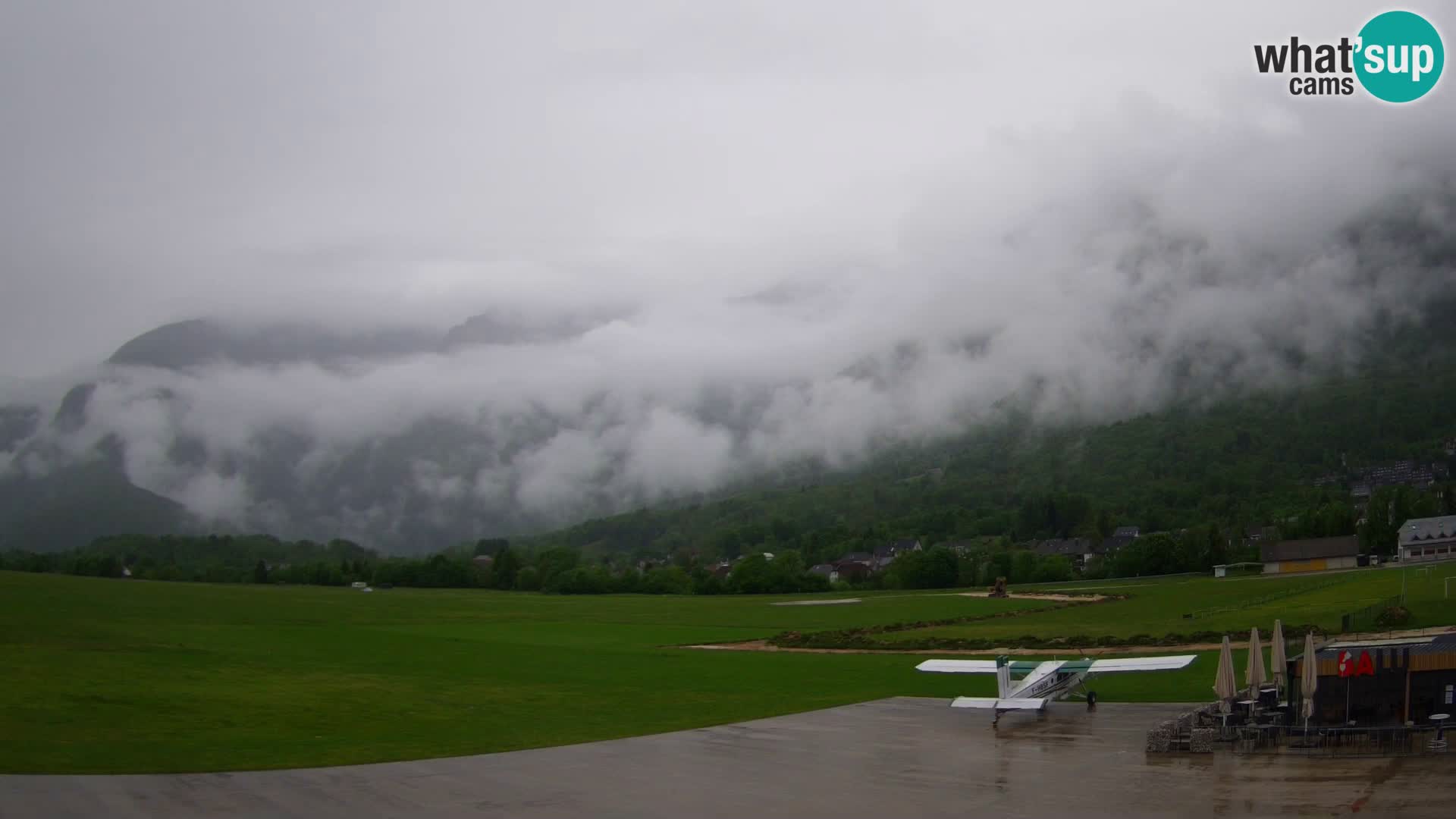 Cámara web en vivo Aeropuerto de Bovec – Vista a Kanin