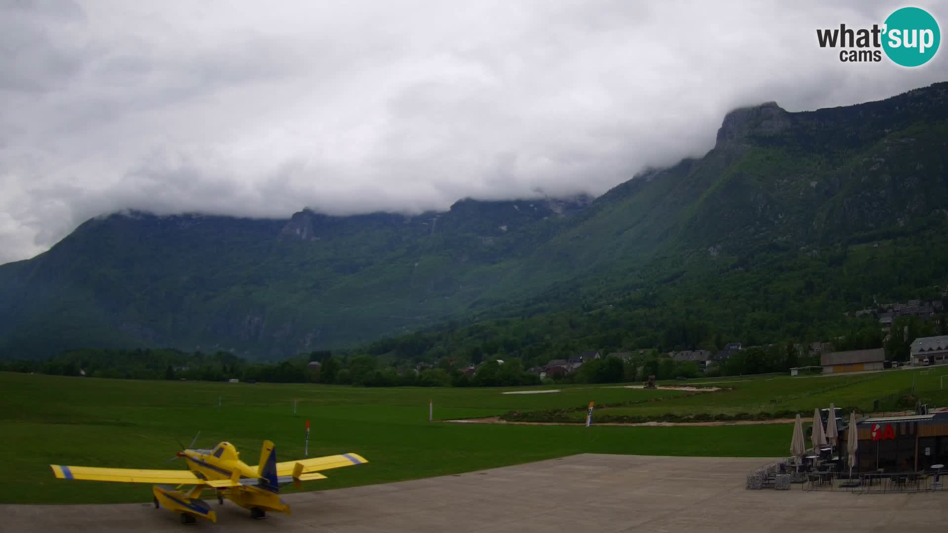 Cámara web en vivo Aeropuerto de Bovec – Vista a Kanin