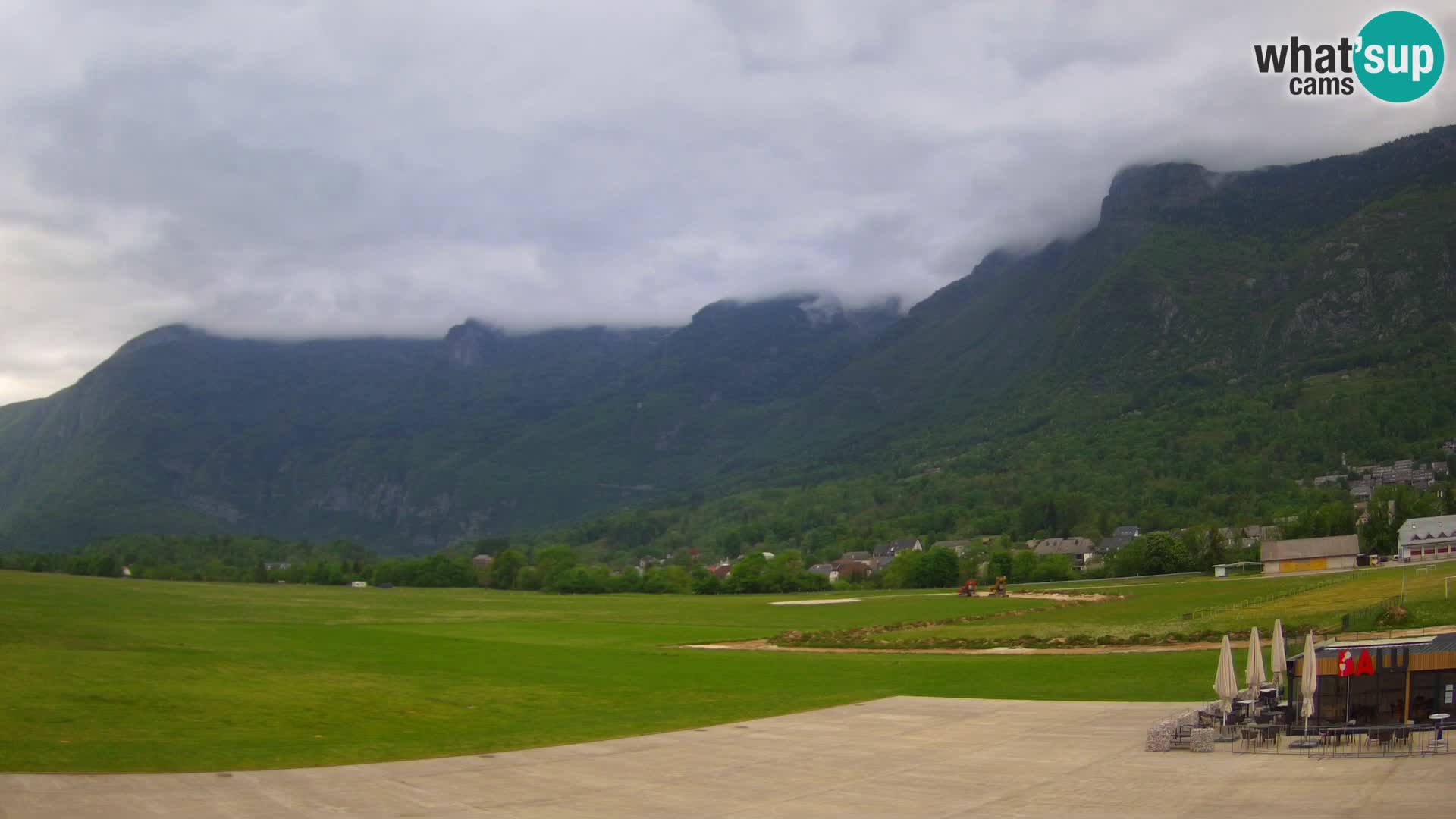 Live webcam Bovec airport – View to Kanin