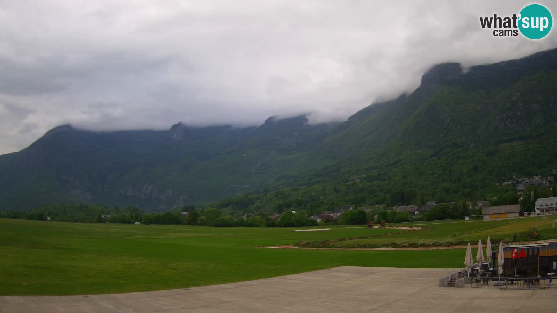 Live webcam Bovec airport – View to Kanin