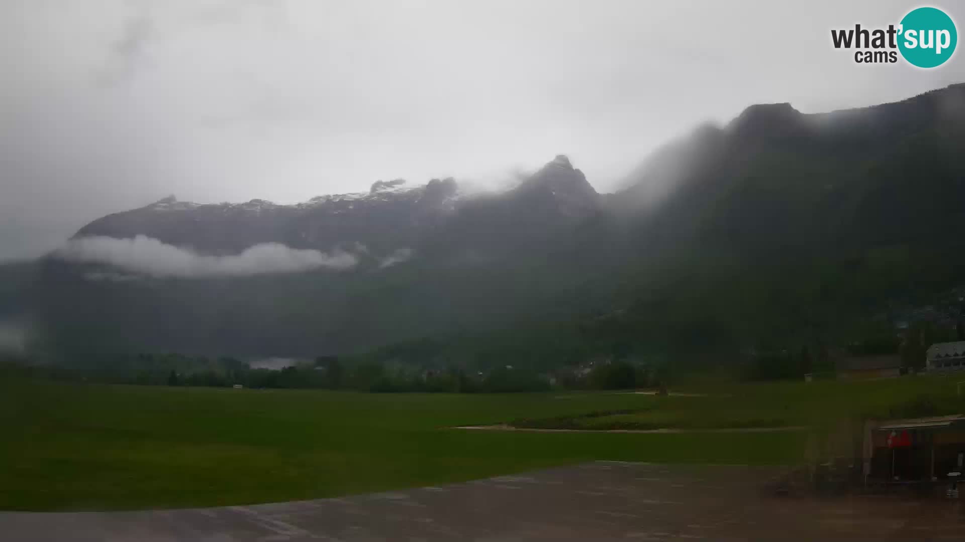 Cámara web en vivo Aeropuerto de Bovec – Vista a Kanin