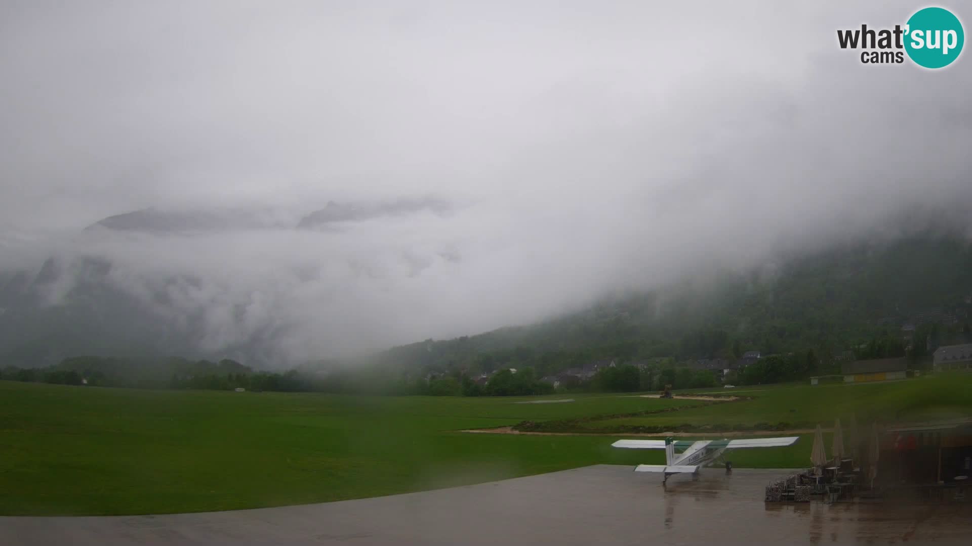 Cámara web en vivo Aeropuerto de Bovec – Vista a Kanin