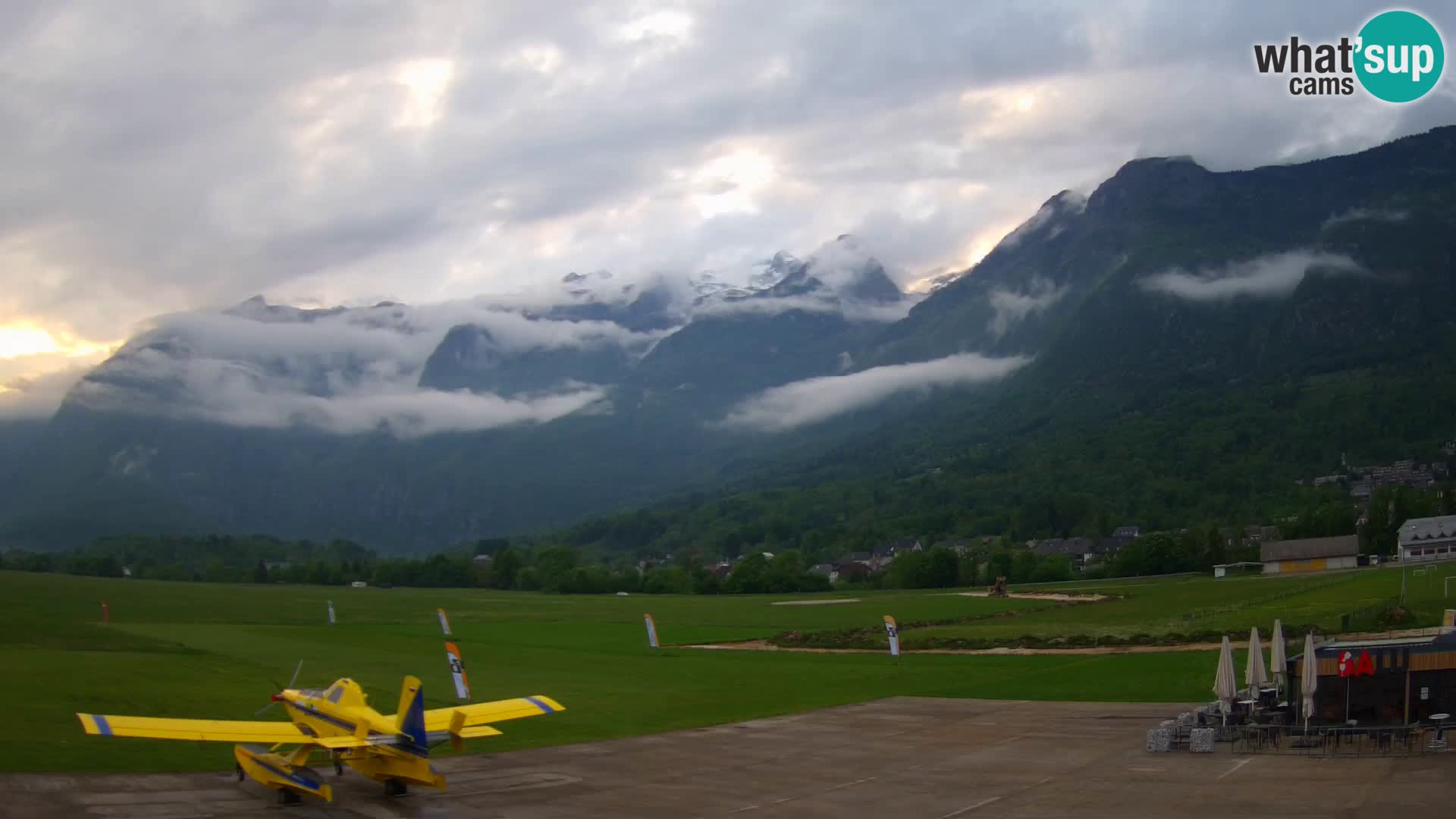Cámara web en vivo Aeropuerto de Bovec – Vista a Kanin