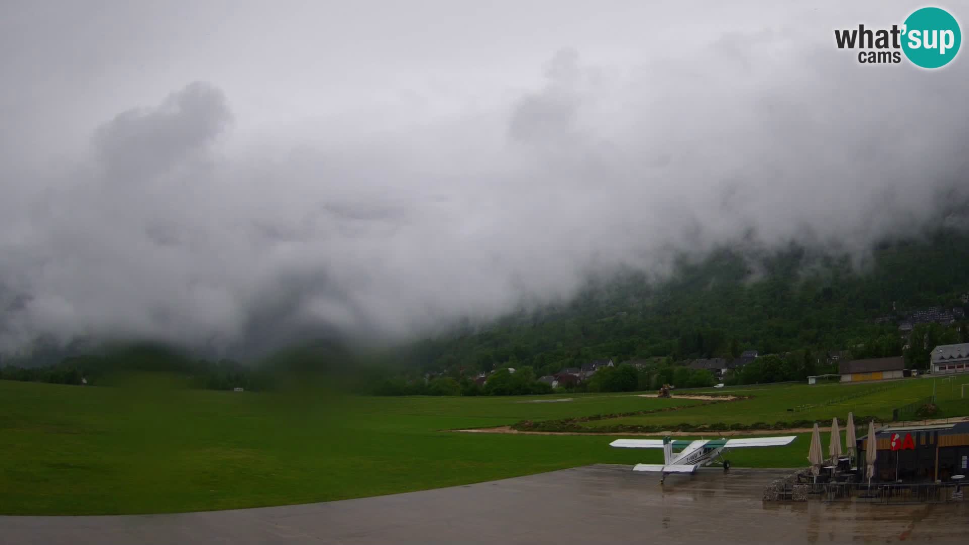 Cámara web en vivo Aeropuerto de Bovec – Vista a Kanin