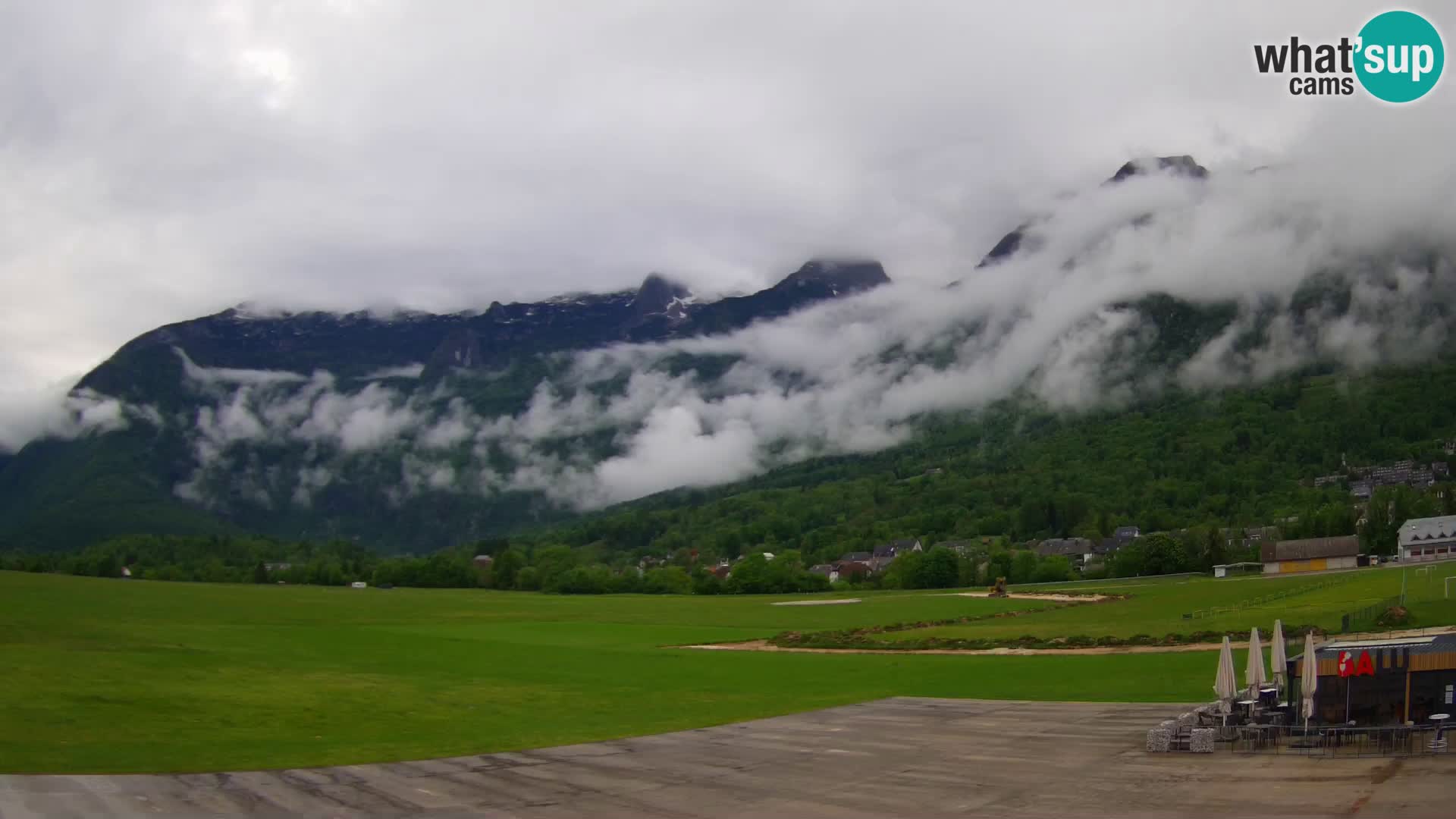 Live webcam Bovec airport – View to Kanin