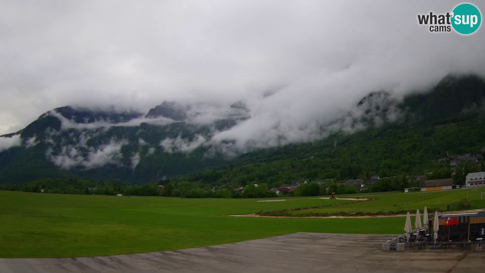 Webcam en direct Aéroport de Bovec – Vue sur Kanin