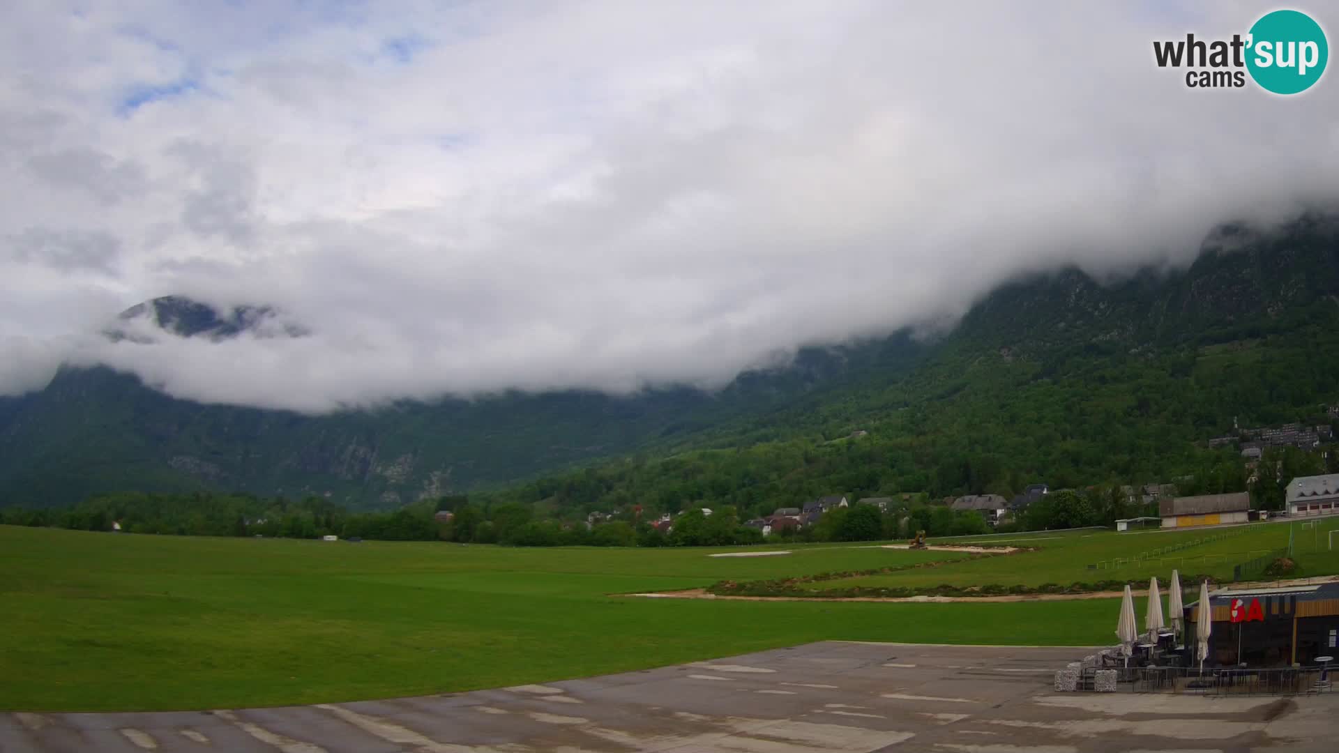 Webcam en direct Aéroport de Bovec – Vue sur Kanin