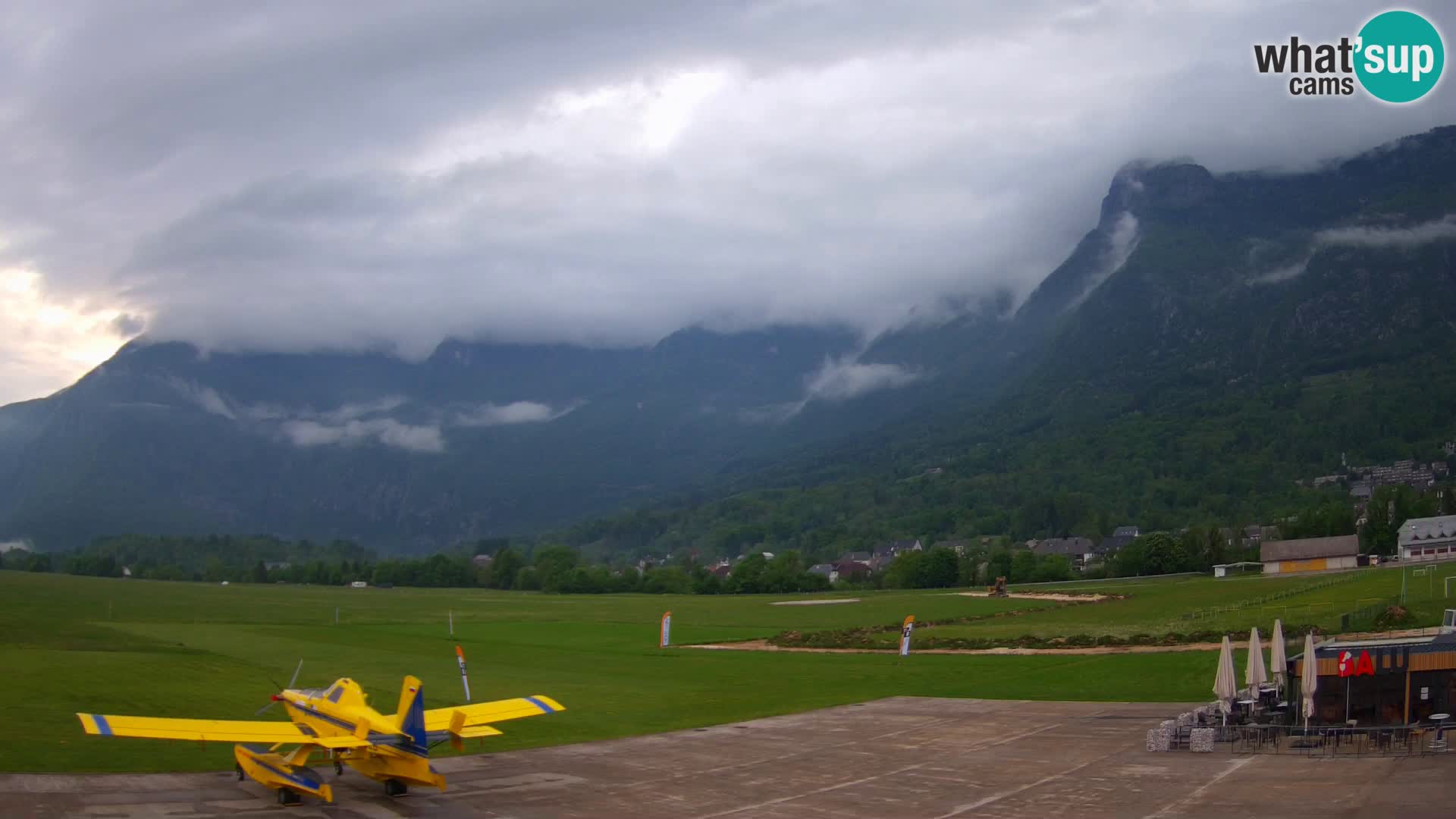 Cámara web en vivo Aeropuerto de Bovec – Vista a Kanin