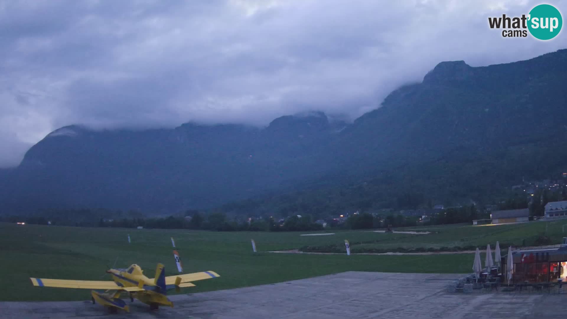Webcam en direct Aéroport de Bovec – Vue sur Kanin