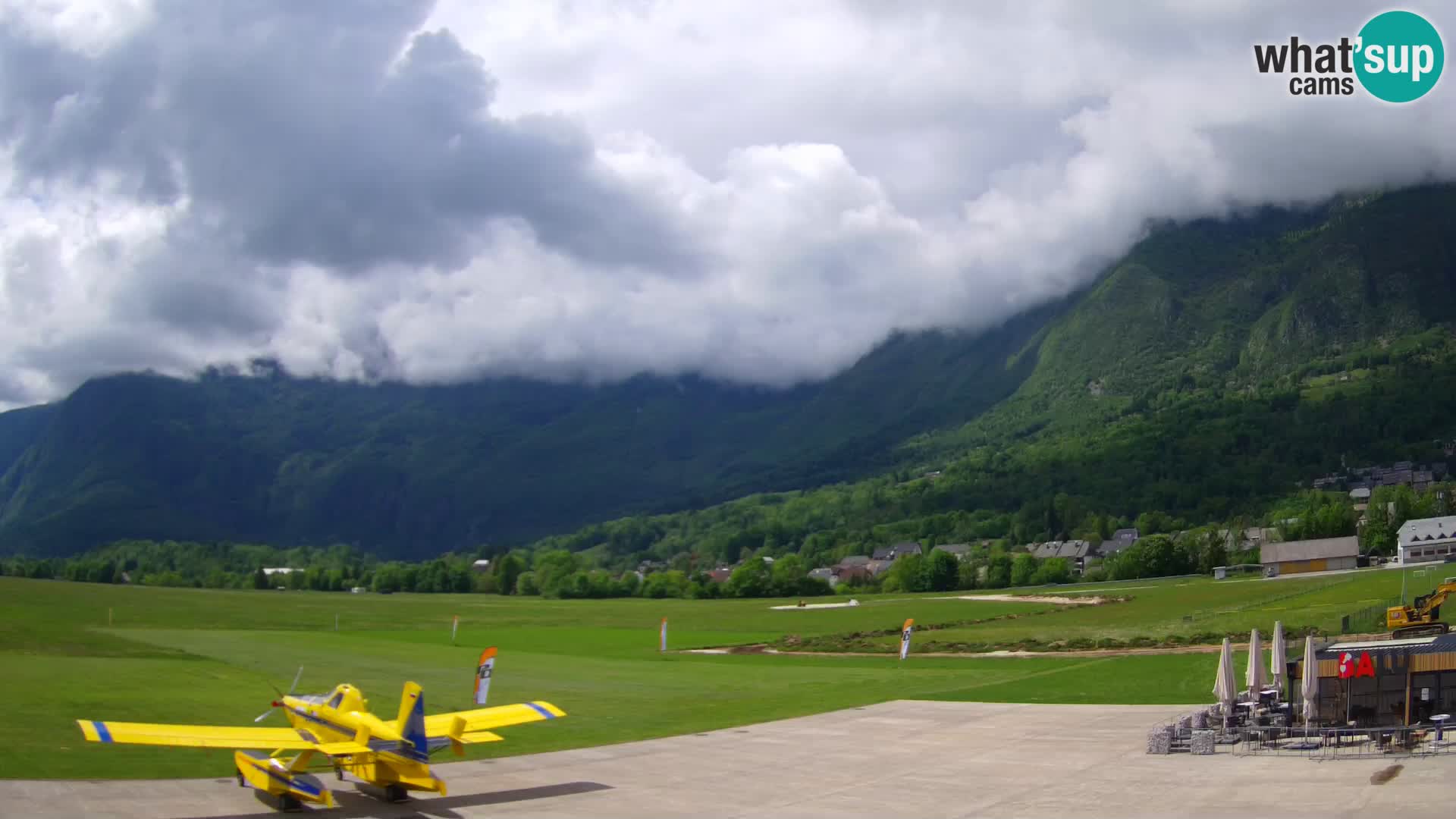Cámara web en vivo Aeropuerto de Bovec – Vista a Kanin