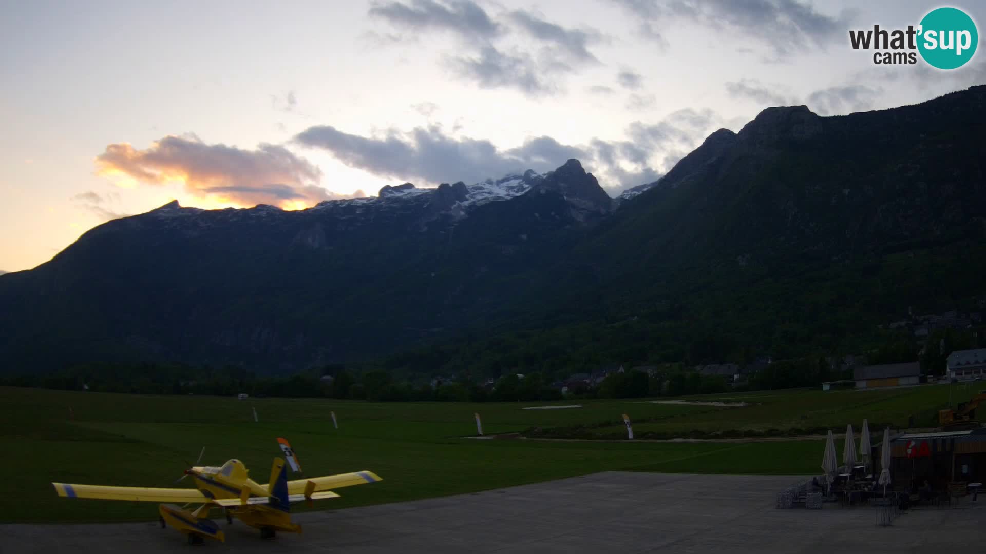 Cámara web en vivo Aeropuerto de Bovec – Vista a Kanin