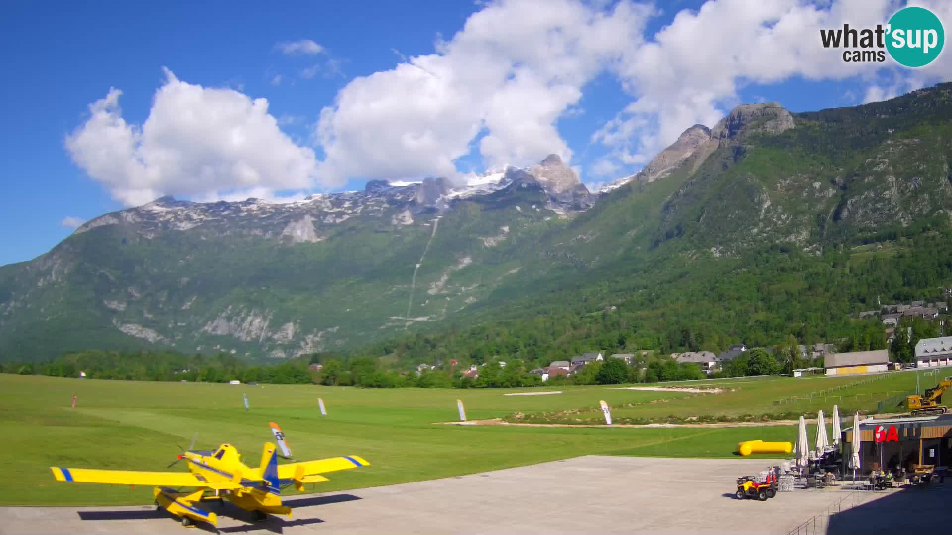 Cámara web en vivo Aeropuerto de Bovec – Vista a Kanin