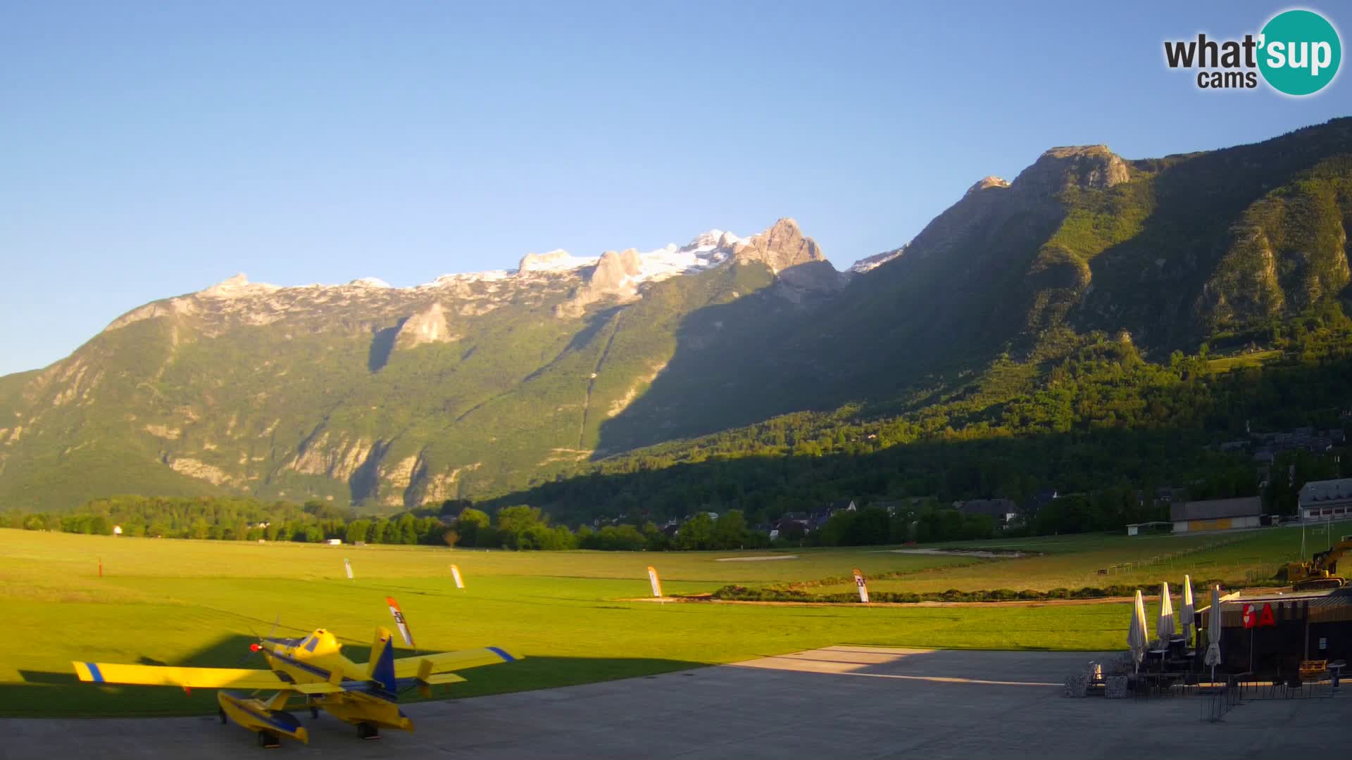 Live webcam Bovec airport – View to Kanin