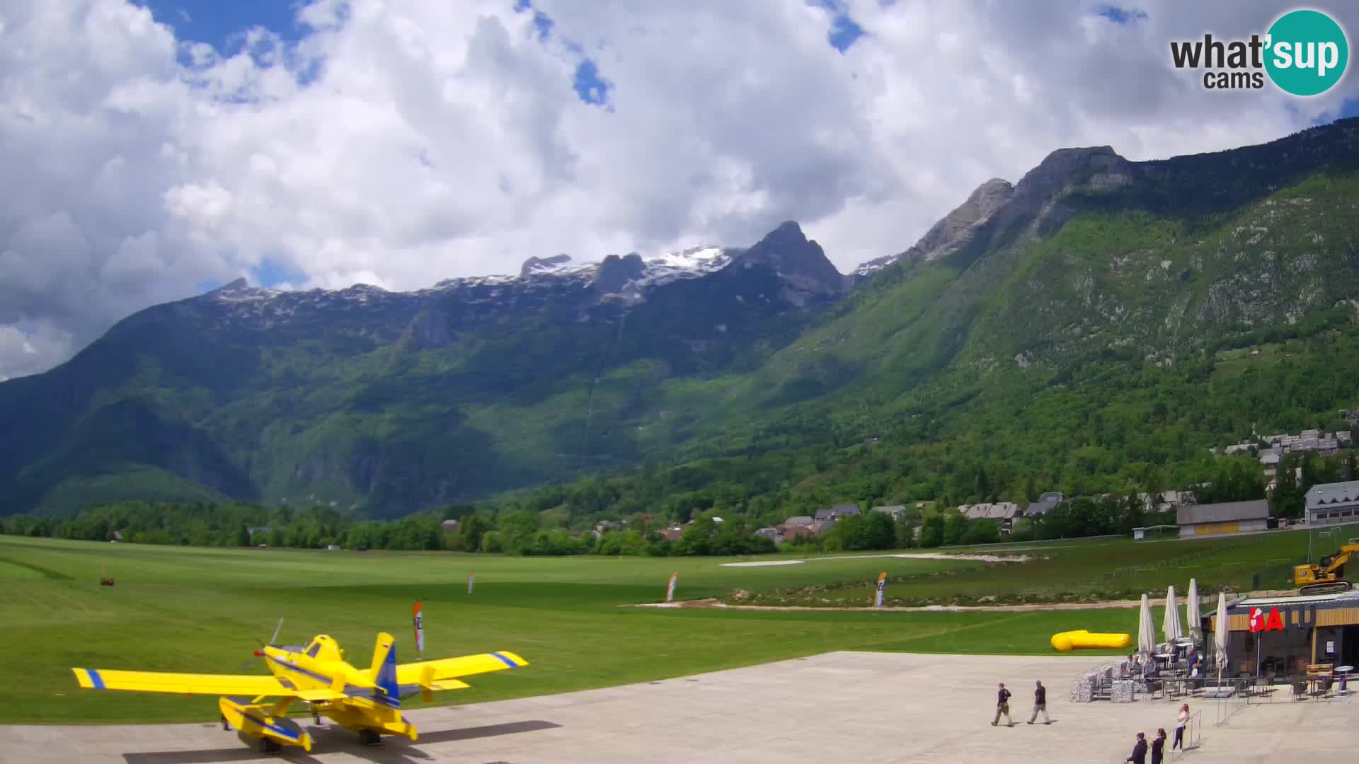Live webcam Bovec airport – View to Kanin