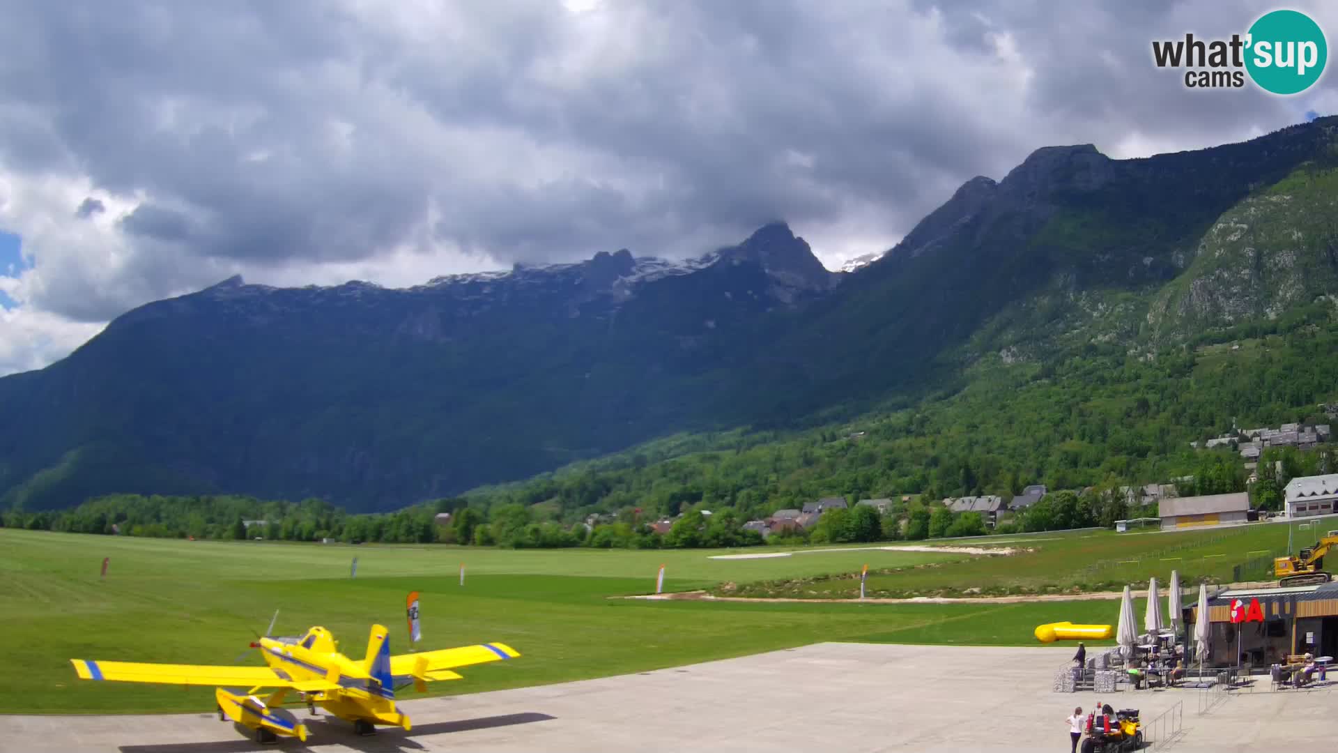 Live webcam Bovec airport – View to Kanin