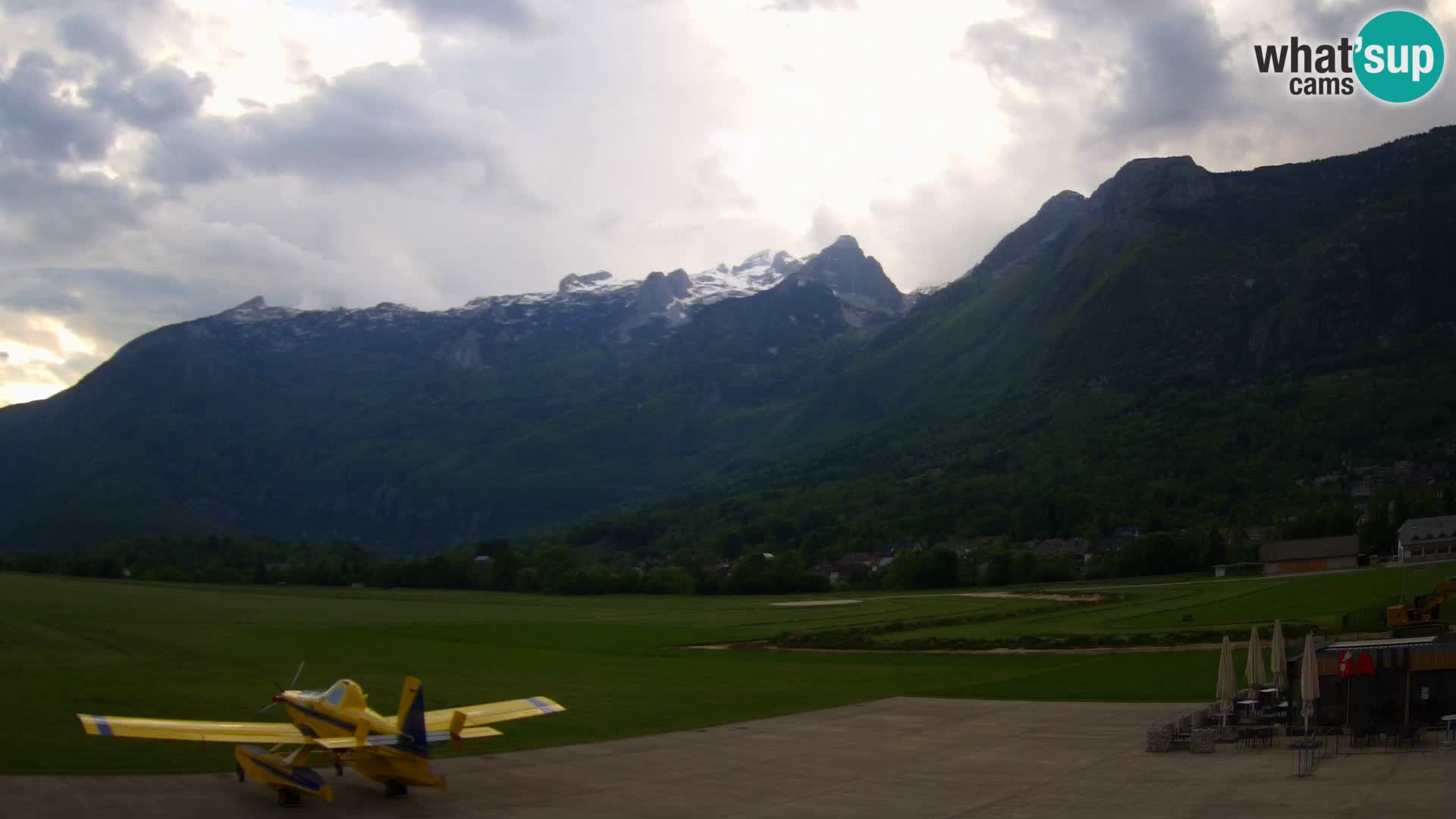 Webcam en direct Aéroport de Bovec – Vue sur Kanin