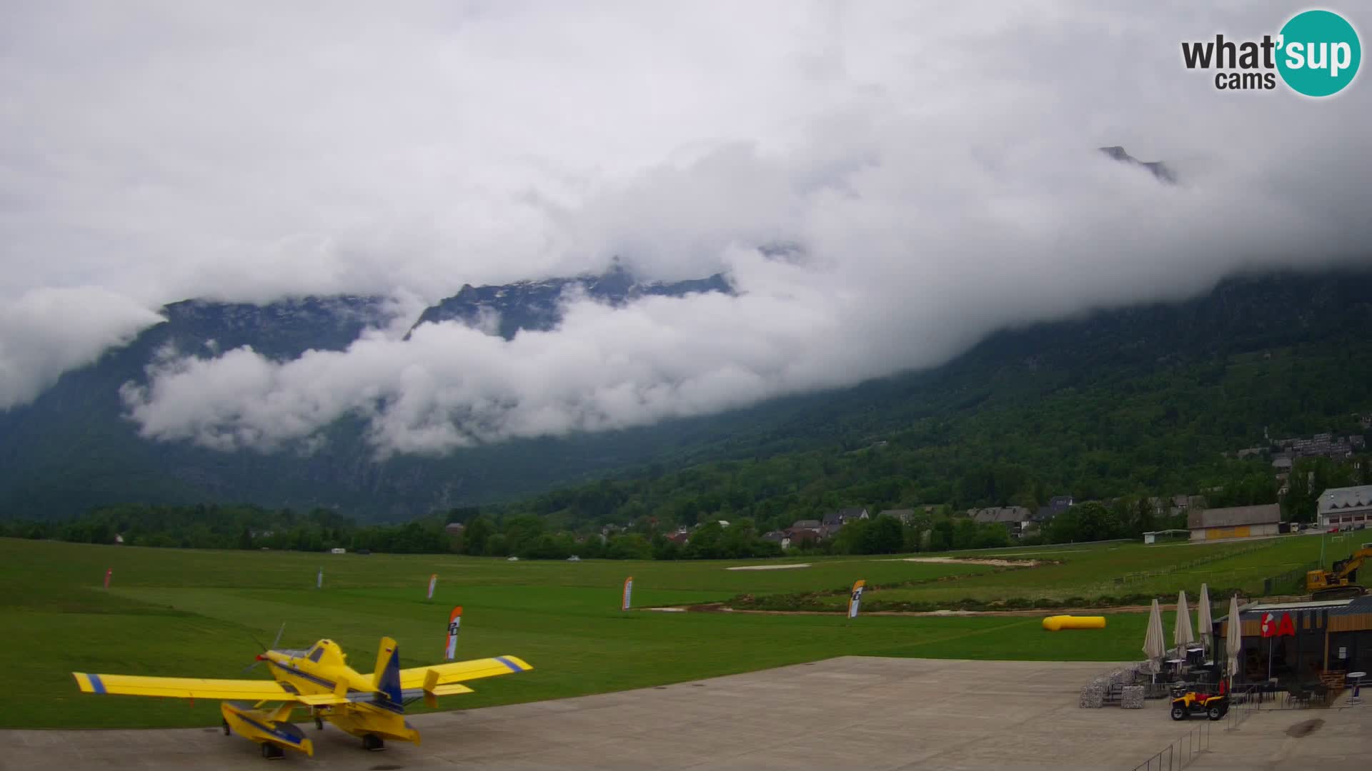Live webcam Bovec airport – View to Kanin