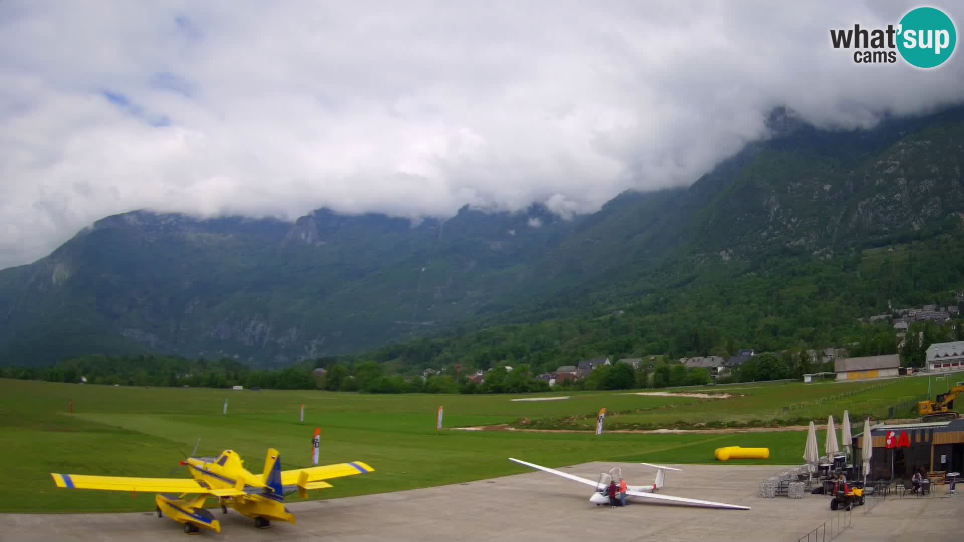 Live webcam Bovec airport – View to Kanin