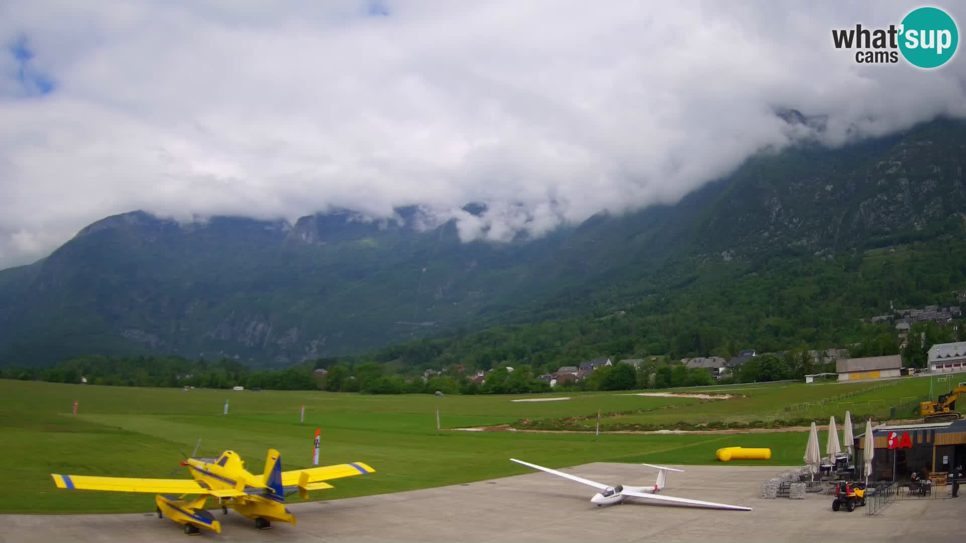 Live webcam Bovec airport – View to Kanin