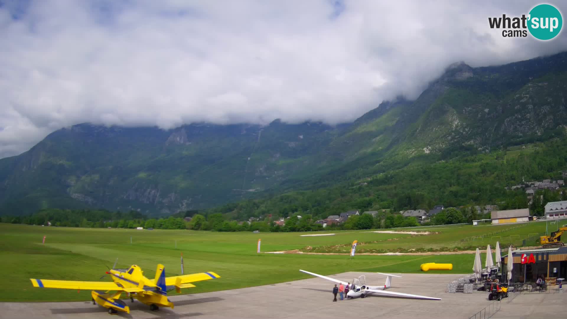 Live webcam Bovec airport – View to Kanin