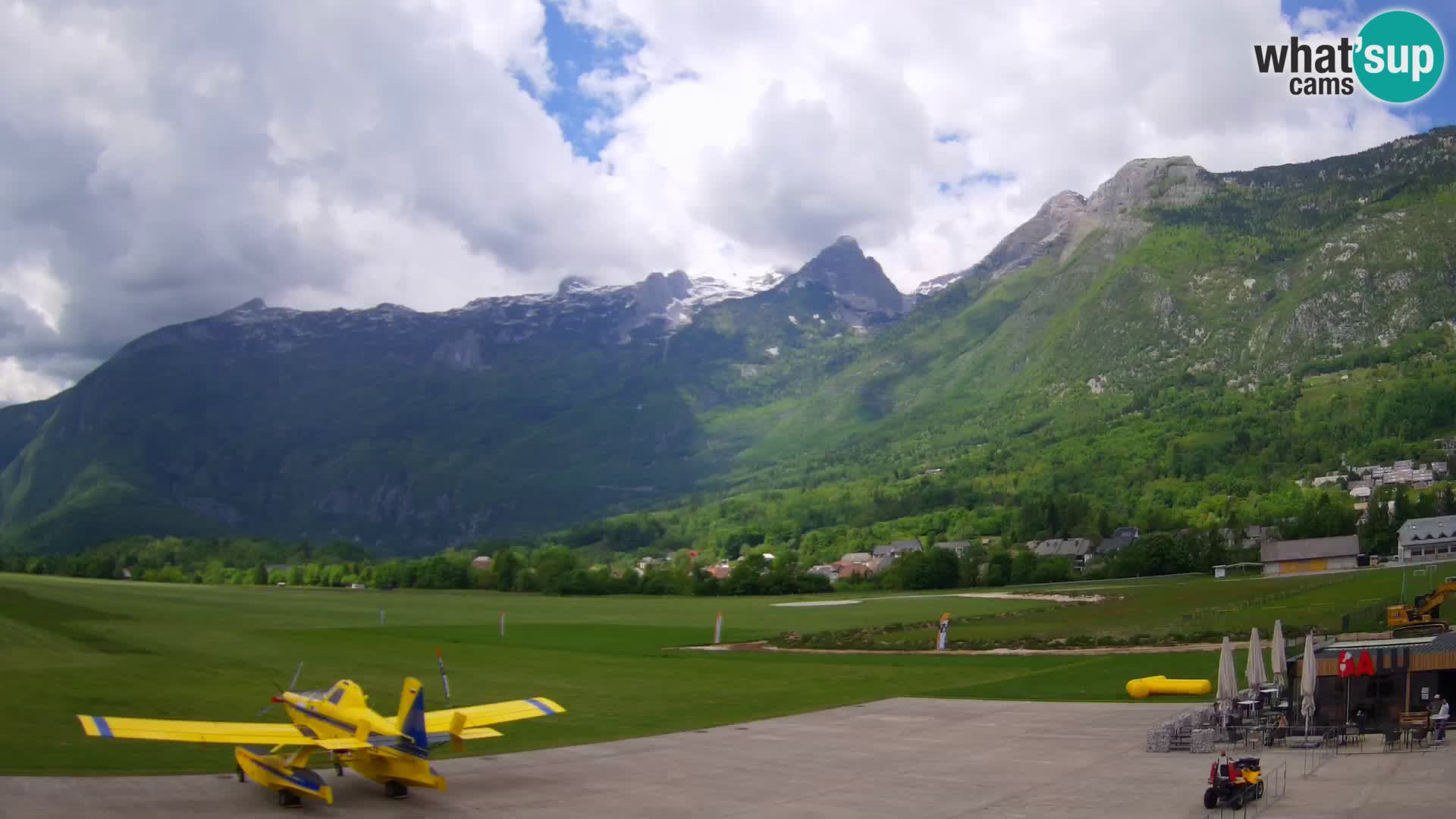 Live webcam Bovec airport – View to Kanin
