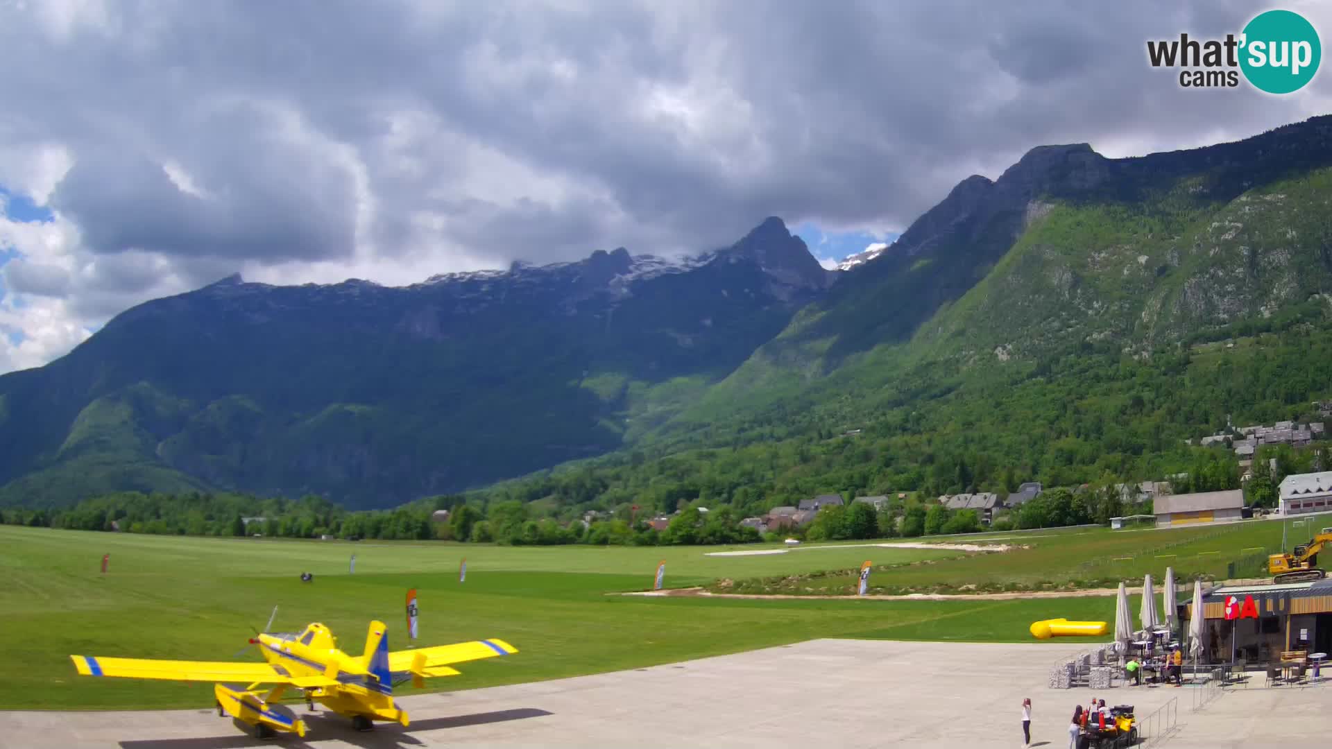 Live webcam Bovec airport – View to Kanin