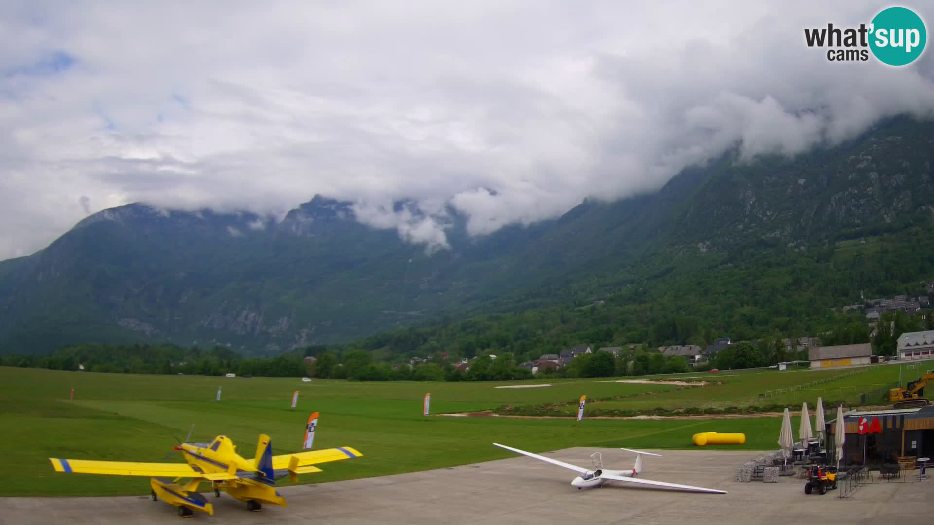 Cámara web en vivo Aeropuerto de Bovec – Vista a Kanin