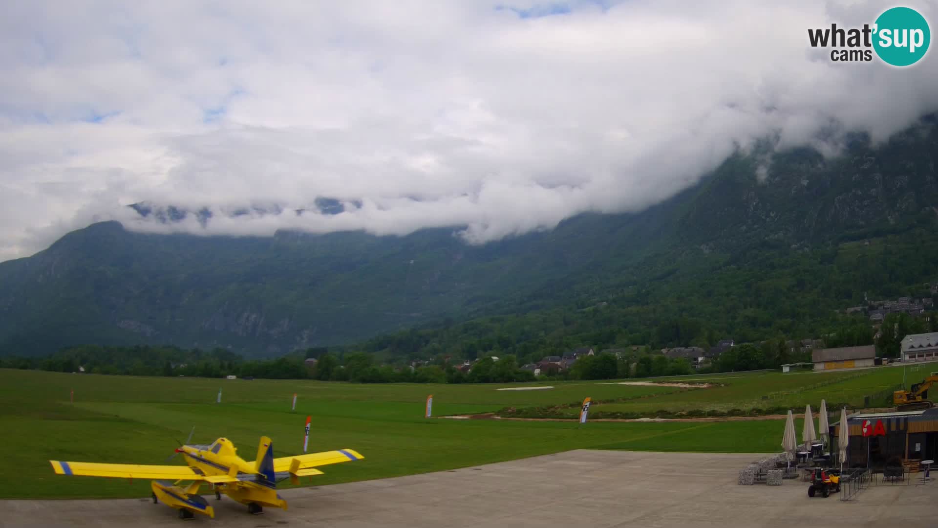 Live webcam Bovec airport – View to Kanin