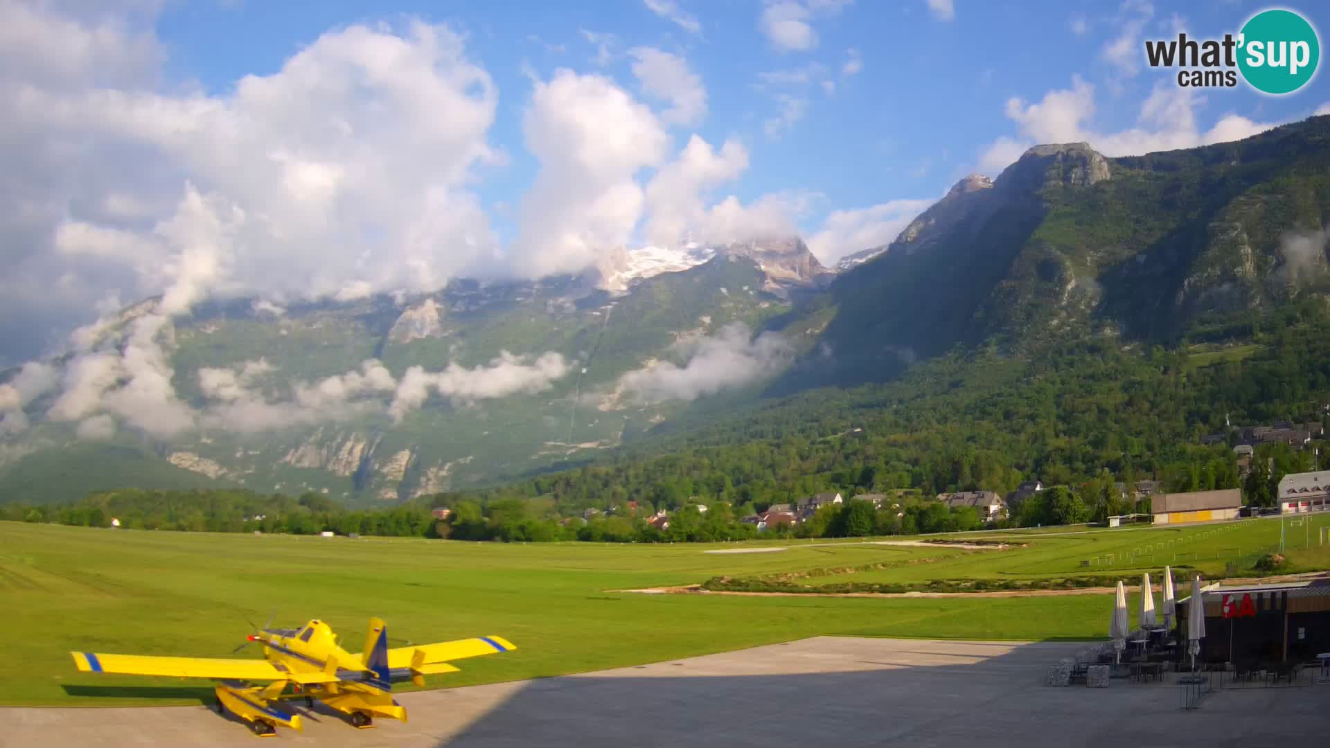 Webcam en direct Aéroport de Bovec – Vue sur Kanin