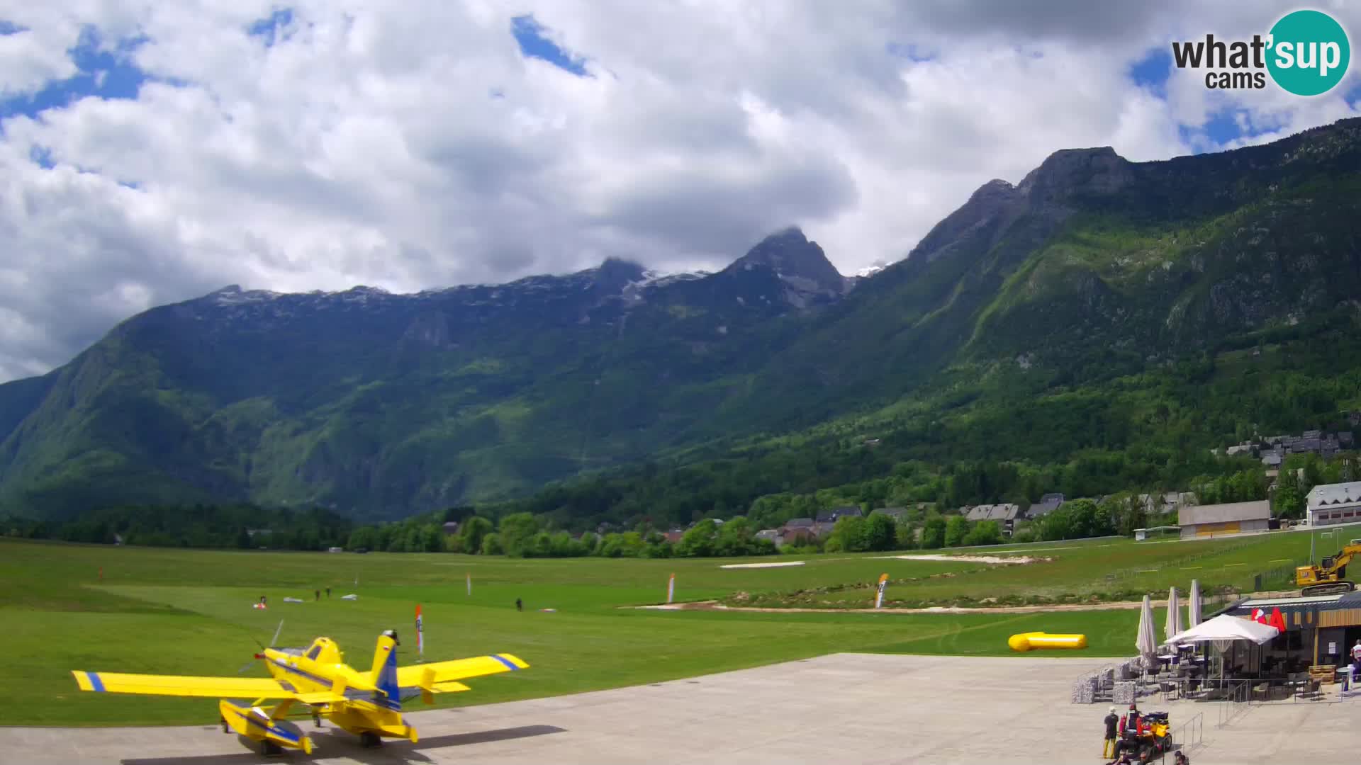 Live webcam Bovec airport – View to Kanin