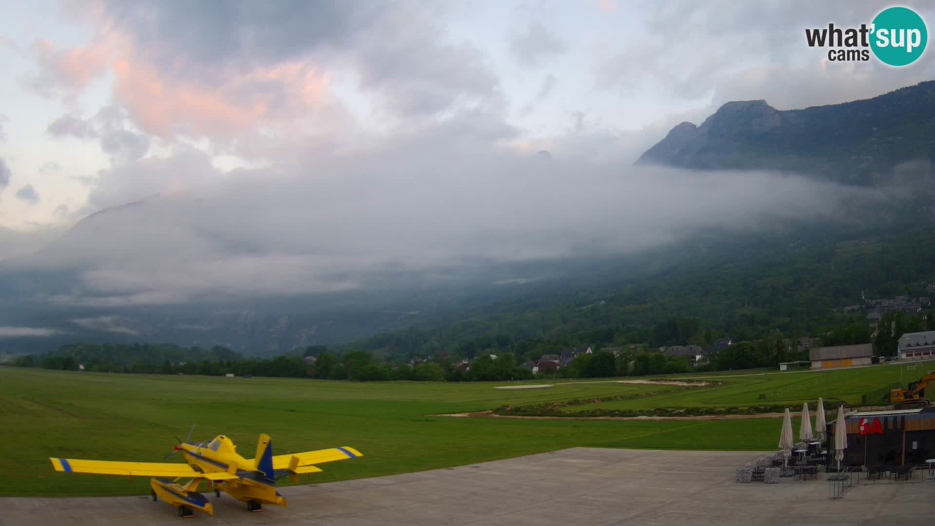 Live webcam Bovec airport – View to Kanin