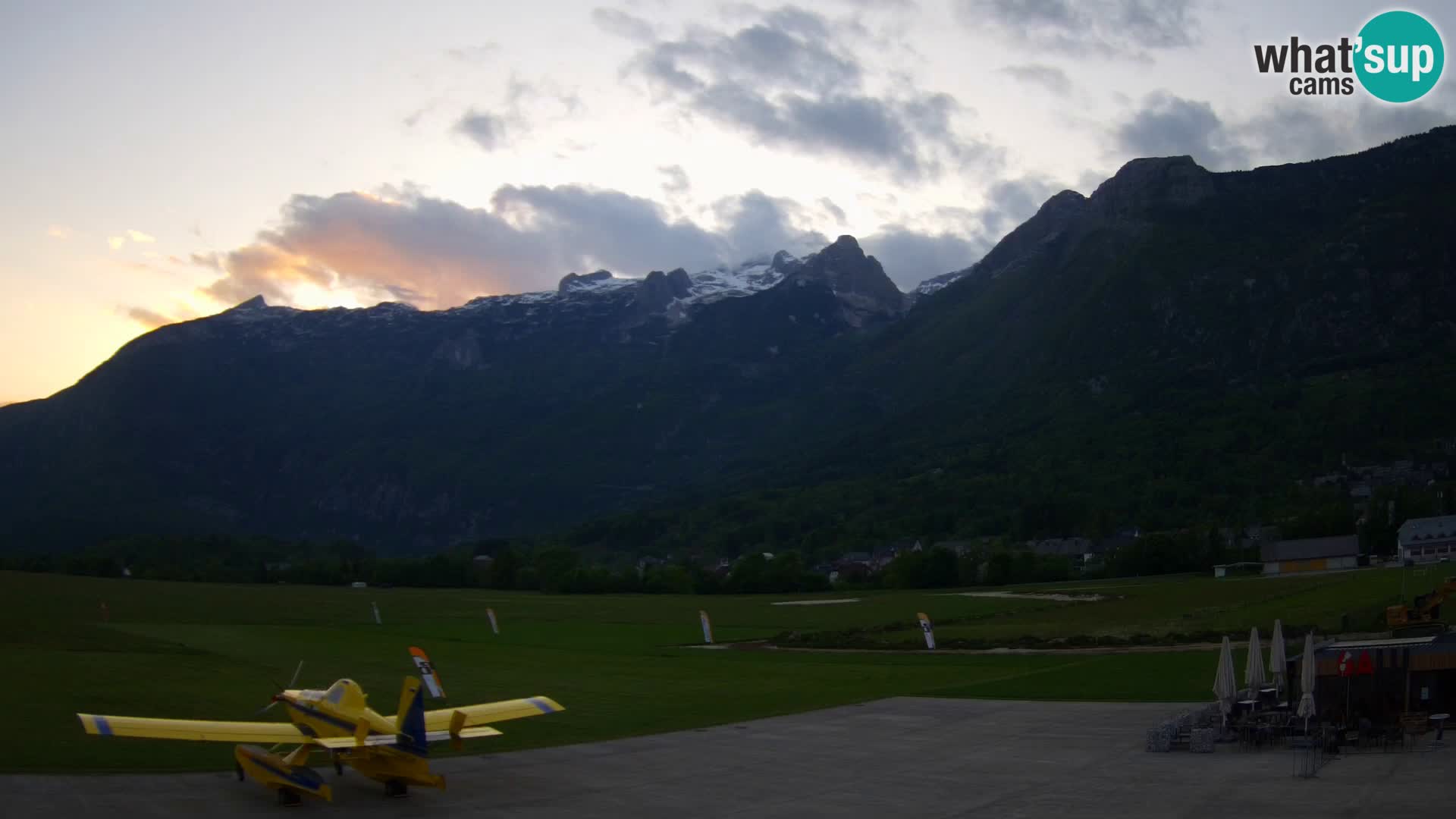 Cámara web en vivo Aeropuerto de Bovec – Vista a Kanin