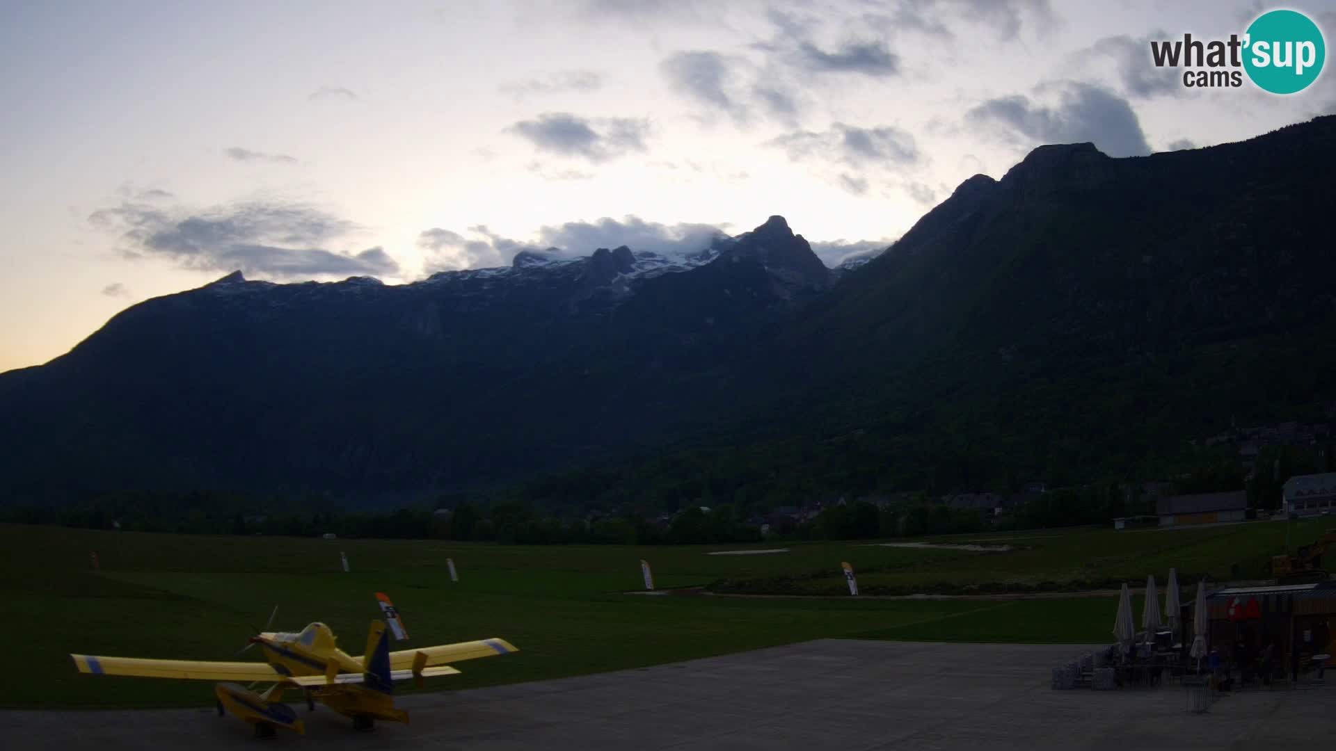Cámara web en vivo Aeropuerto de Bovec – Vista a Kanin
