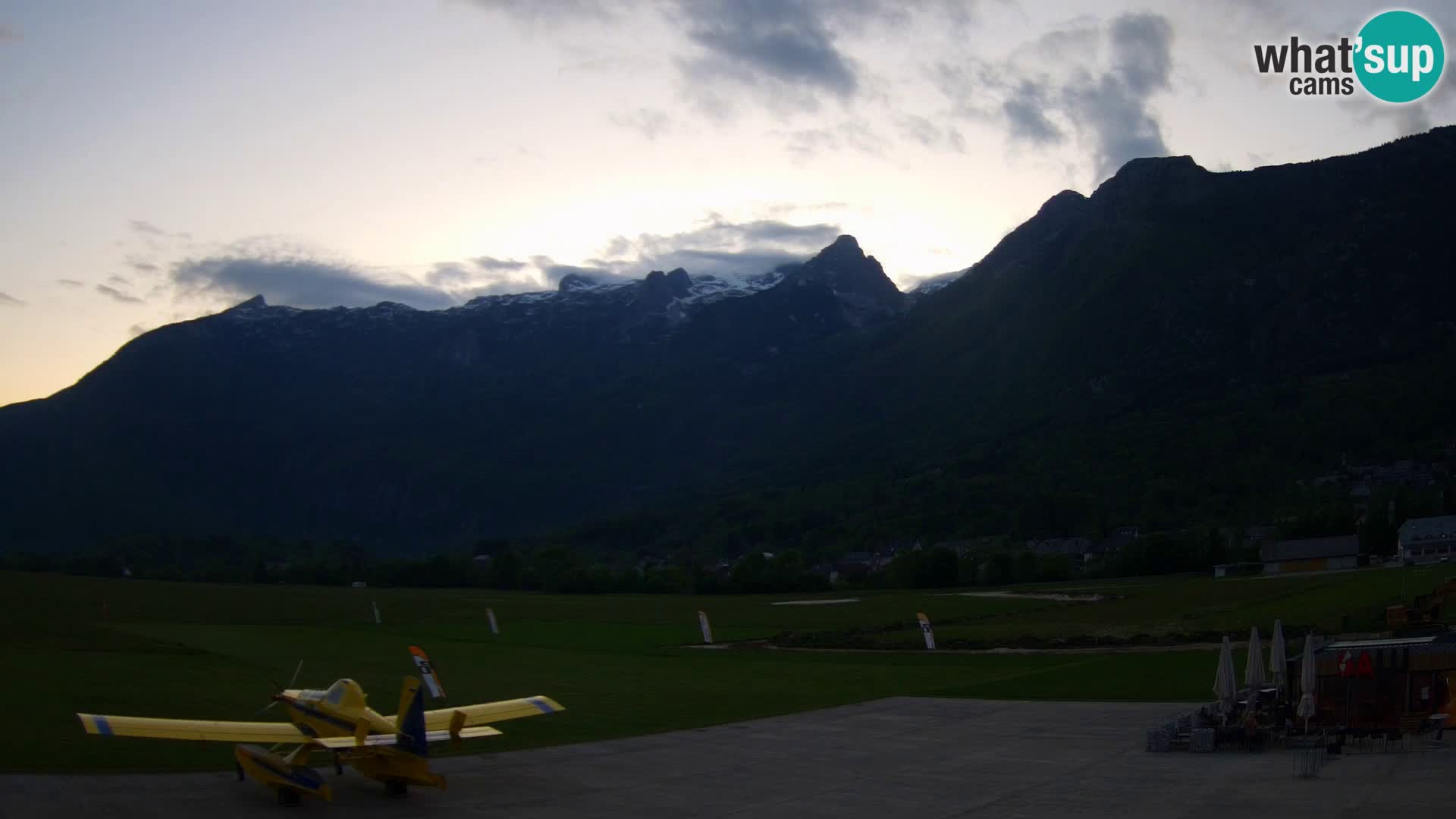 Cámara web en vivo Aeropuerto de Bovec – Vista a Kanin
