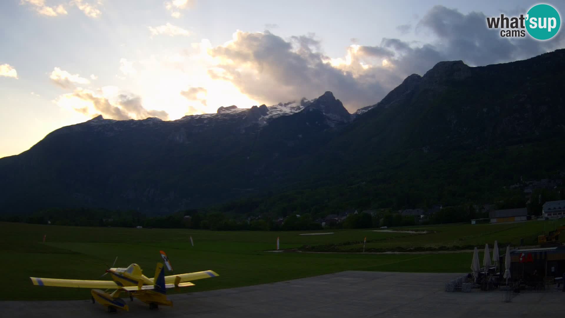 Cámara web en vivo Aeropuerto de Bovec – Vista a Kanin