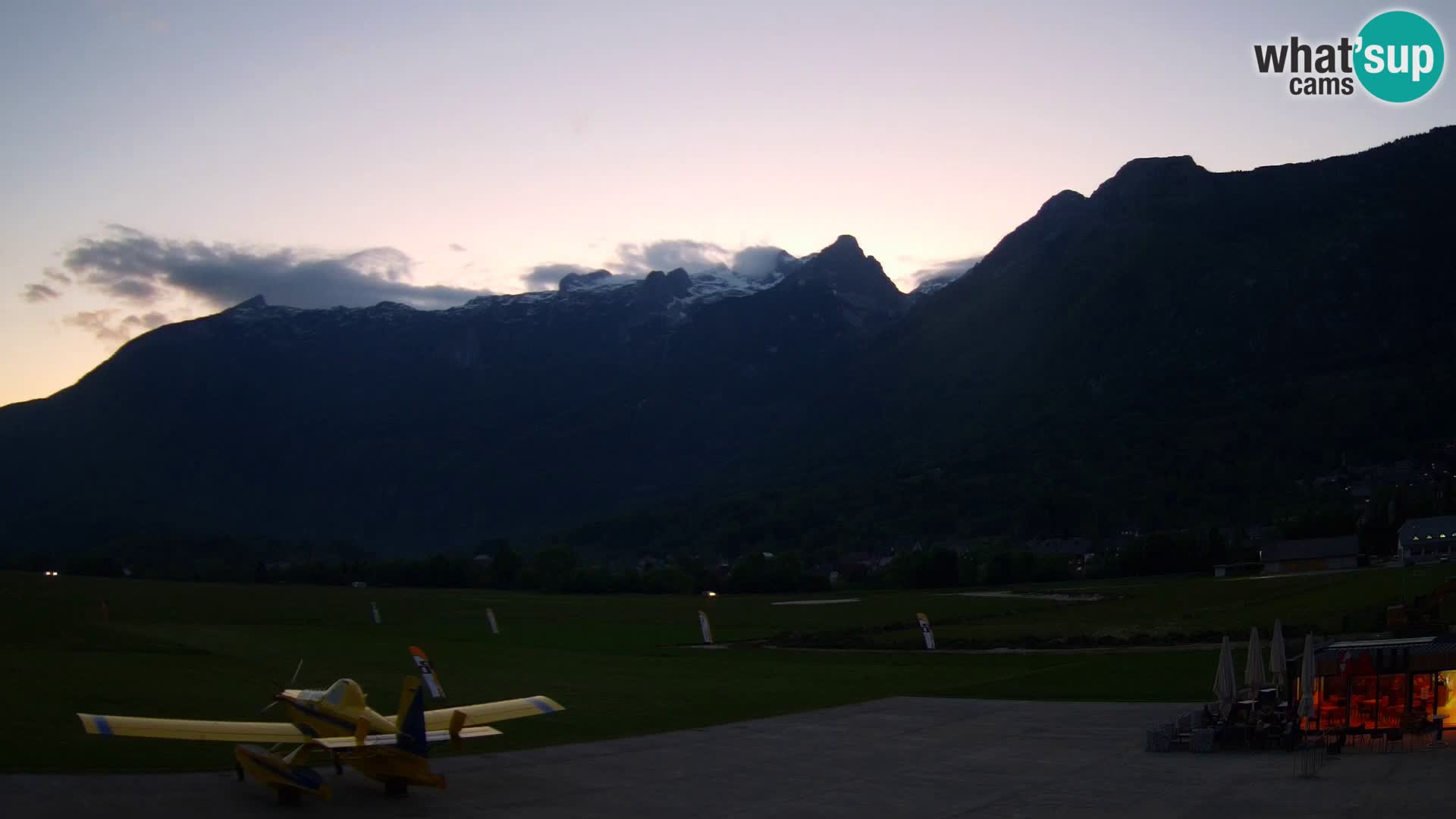 Cámara web en vivo Aeropuerto de Bovec – Vista a Kanin