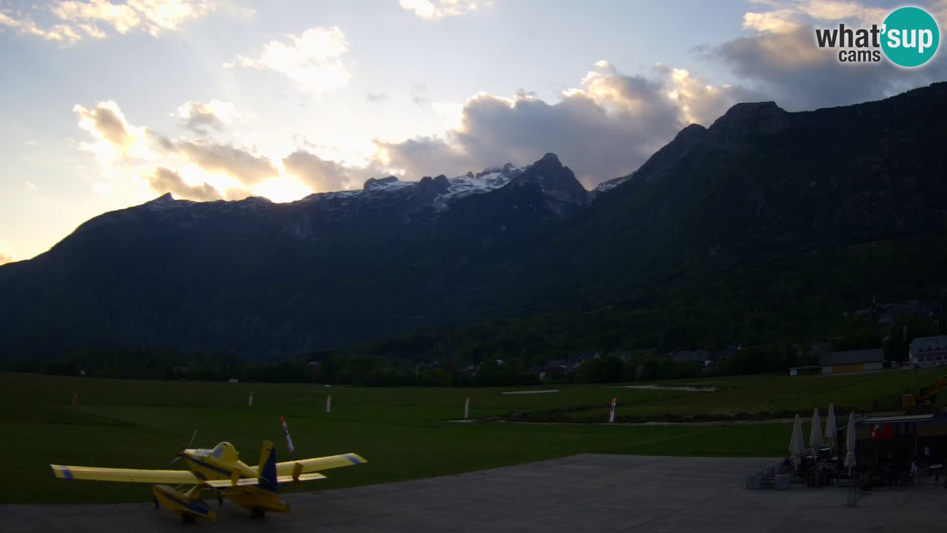 Webcam en direct Aéroport de Bovec – Vue sur Kanin