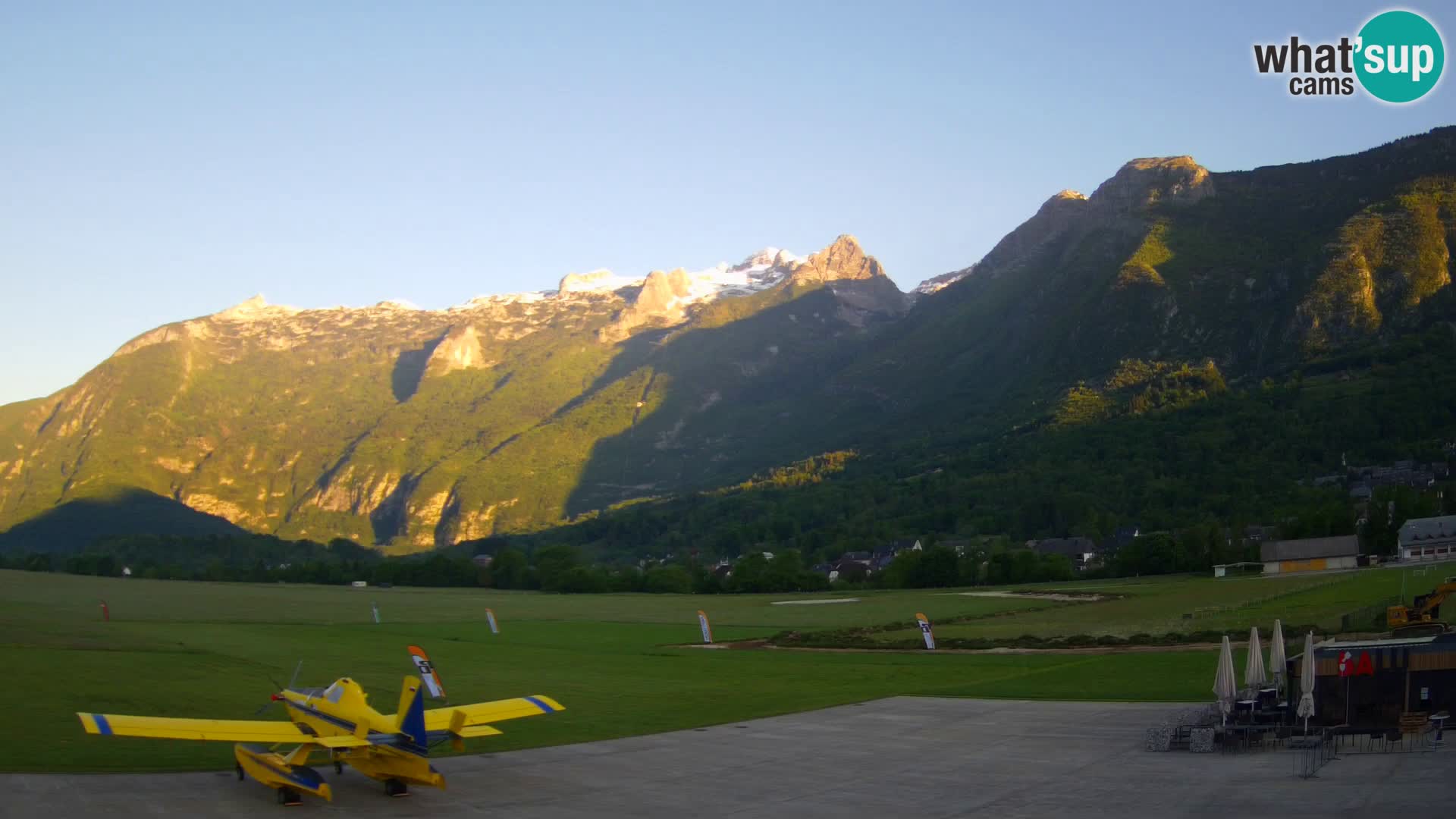 Live webcam Bovec airport – View to Kanin