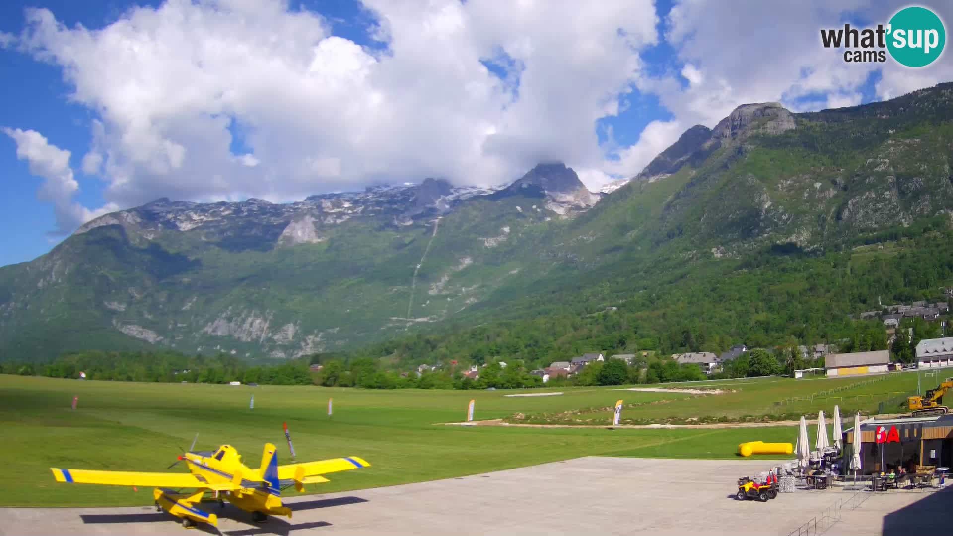 Live webcam Bovec airport – View to Kanin