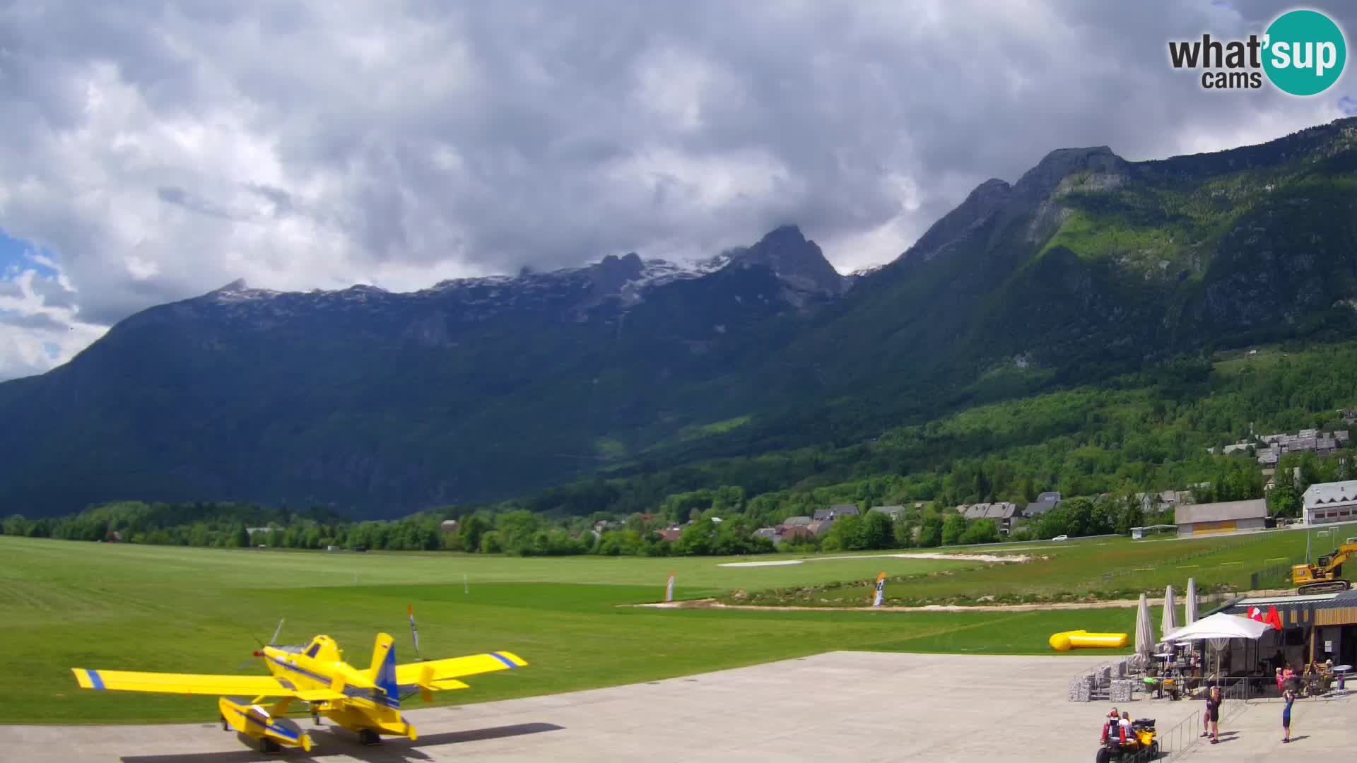 Cámara web en vivo Aeropuerto de Bovec – Vista a Kanin