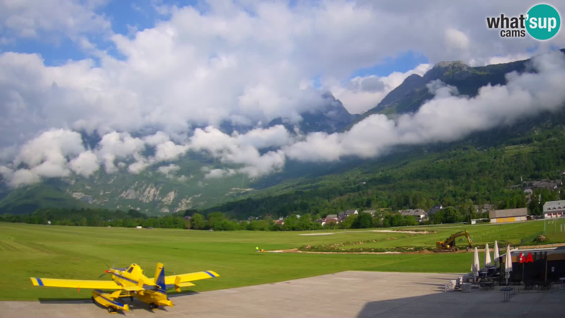 Live webcam Bovec airport – View to Kanin