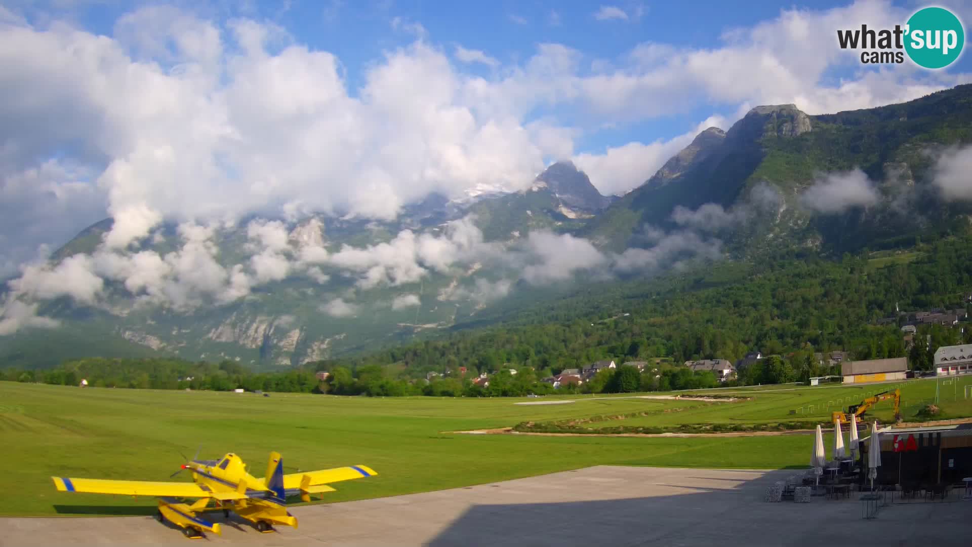 Live webcam Bovec airport – View to Kanin