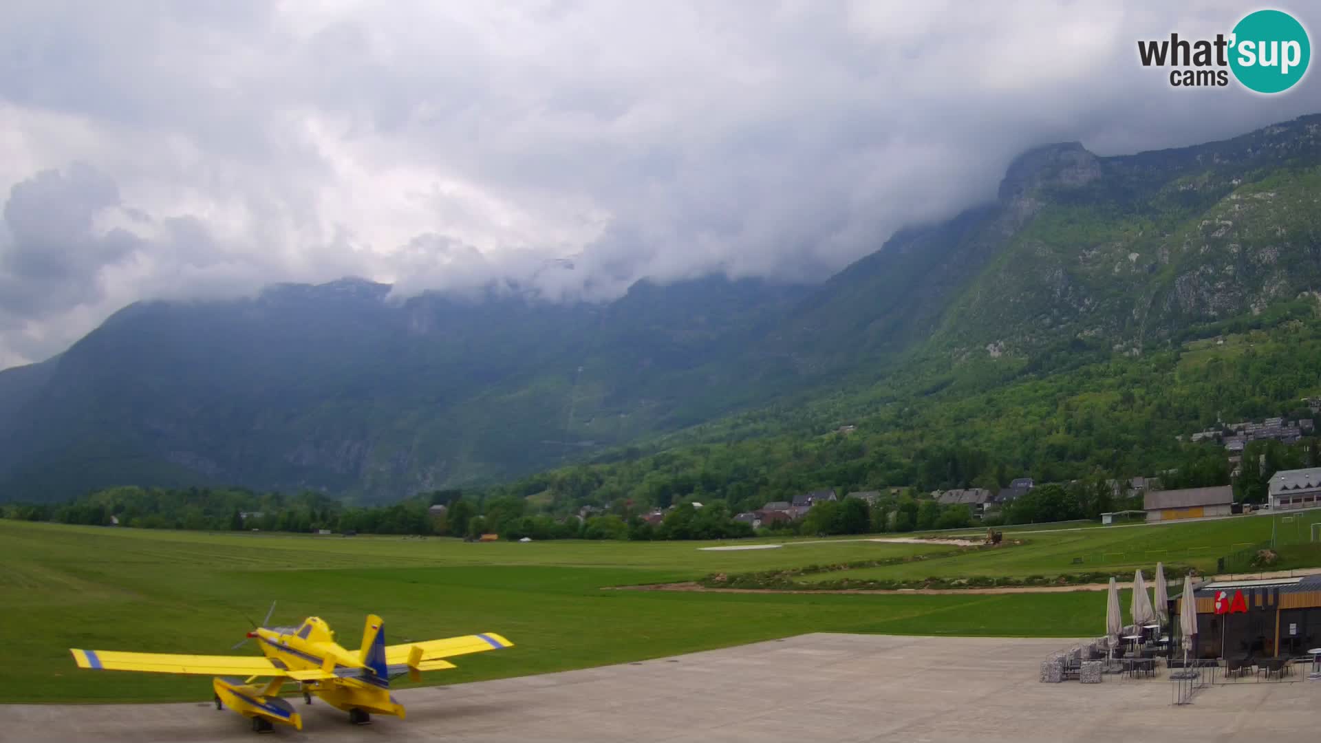 Cámara web en vivo Aeropuerto de Bovec – Vista a Kanin
