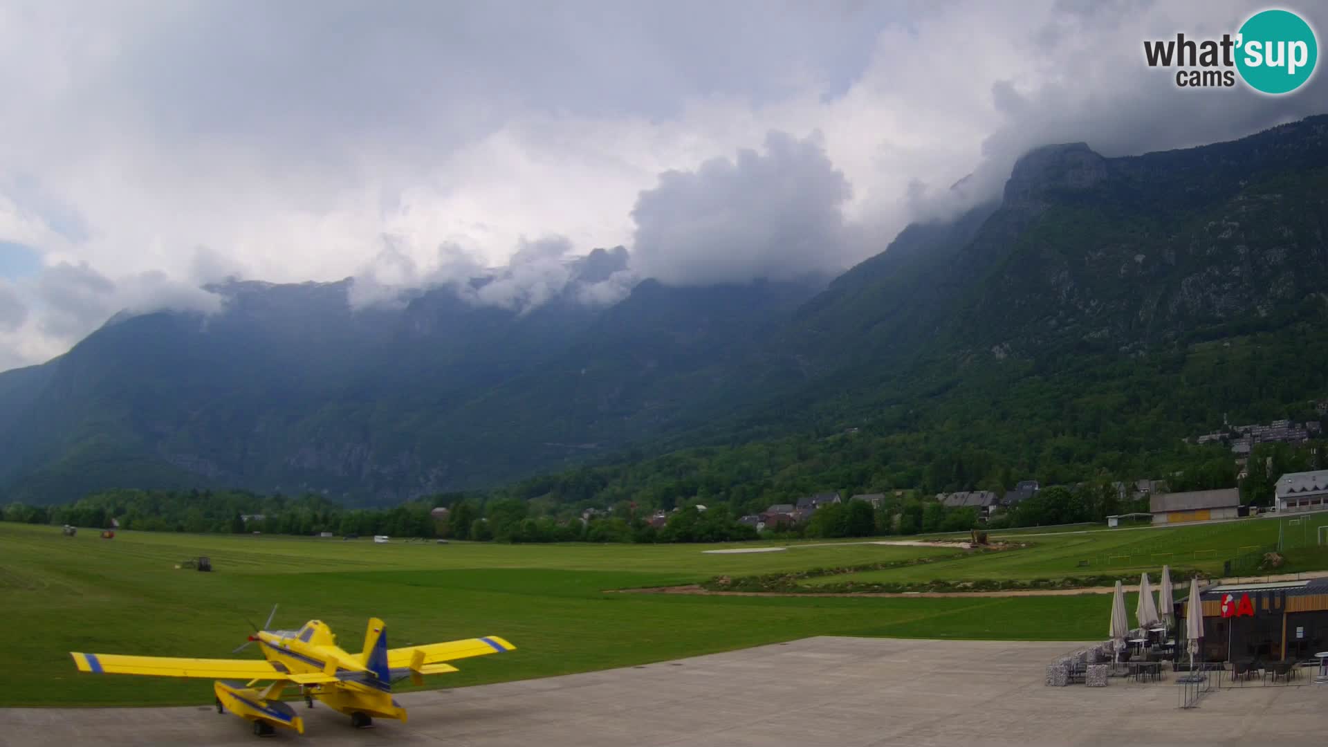 Live webcam Bovec airport – View to Kanin