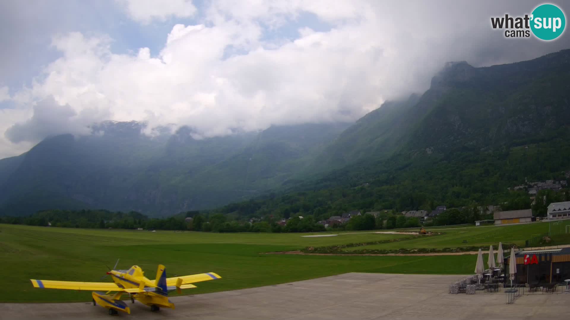 Live webcam Bovec airport – View to Kanin