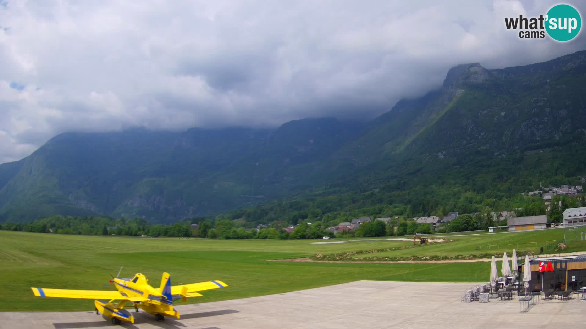 Live webcam Bovec airport – View to Kanin
