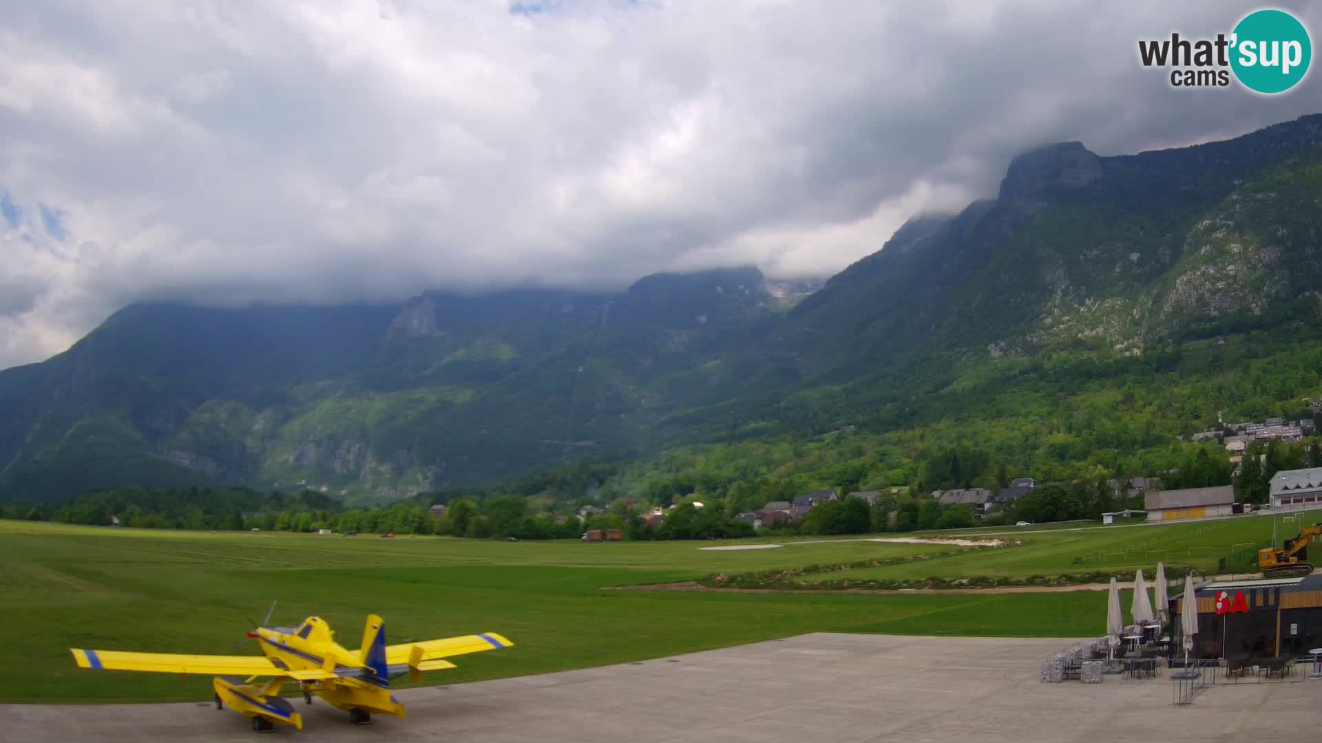 Live webcam Bovec airport – View to Kanin