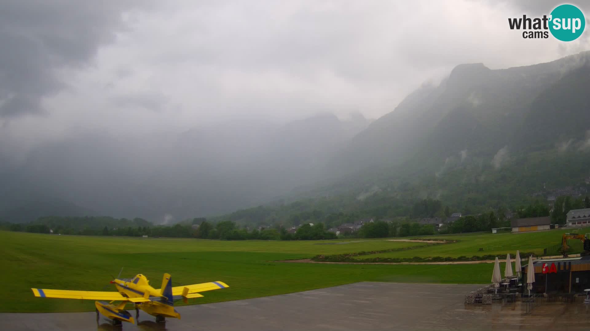Cámara web en vivo Aeropuerto de Bovec – Vista a Kanin